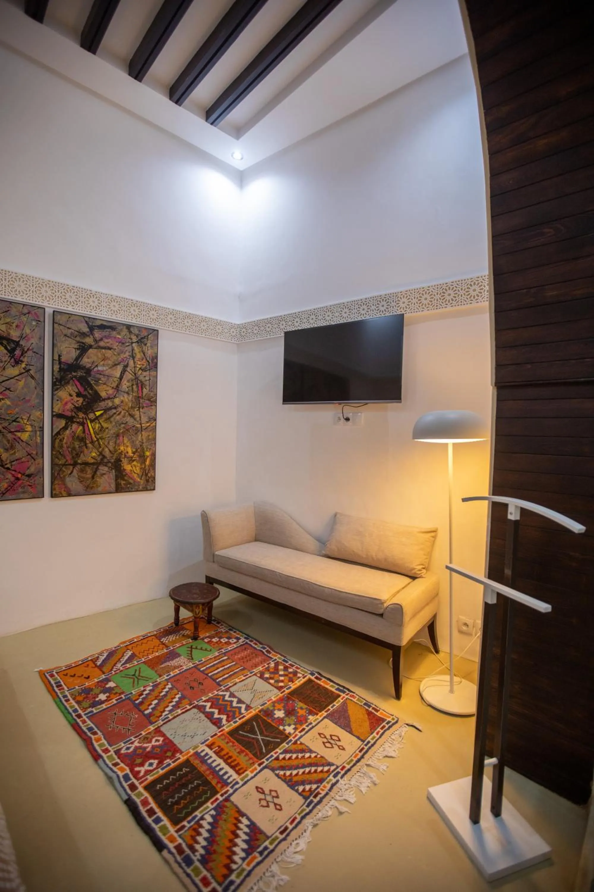 TV and multimedia, Bed in Dar Lalzohra