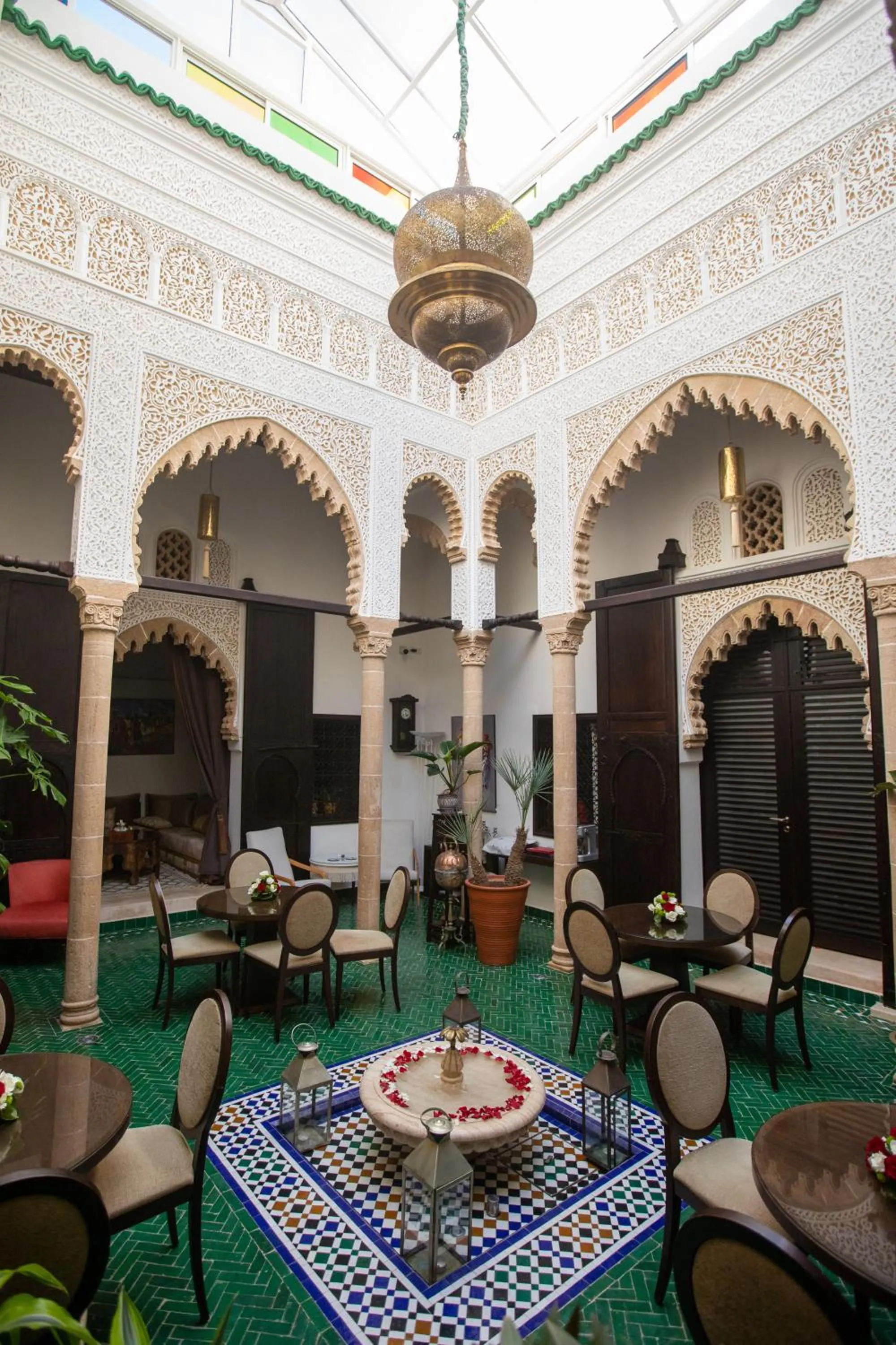 Restaurant/places to eat in Dar Lalzohra