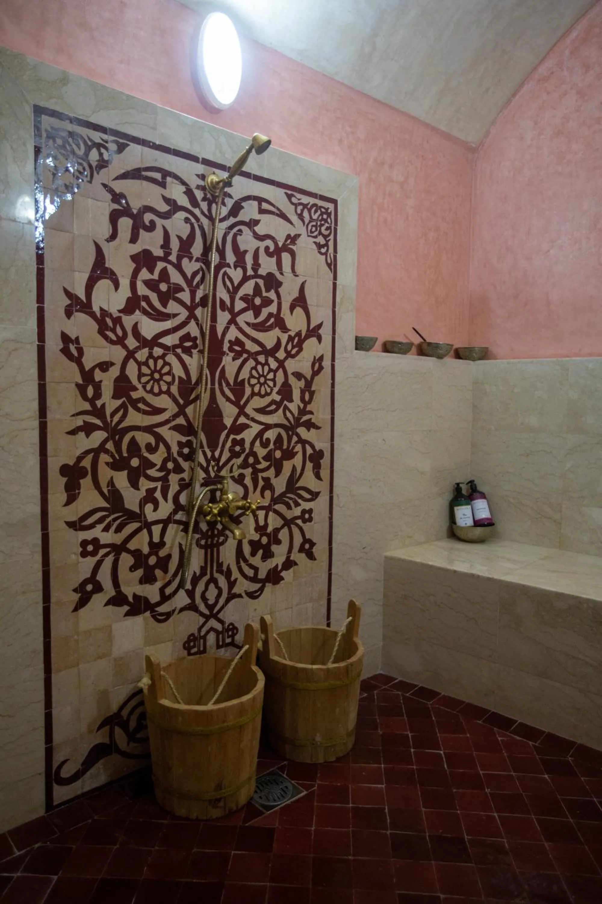 Business facilities in Dar Lalzohra