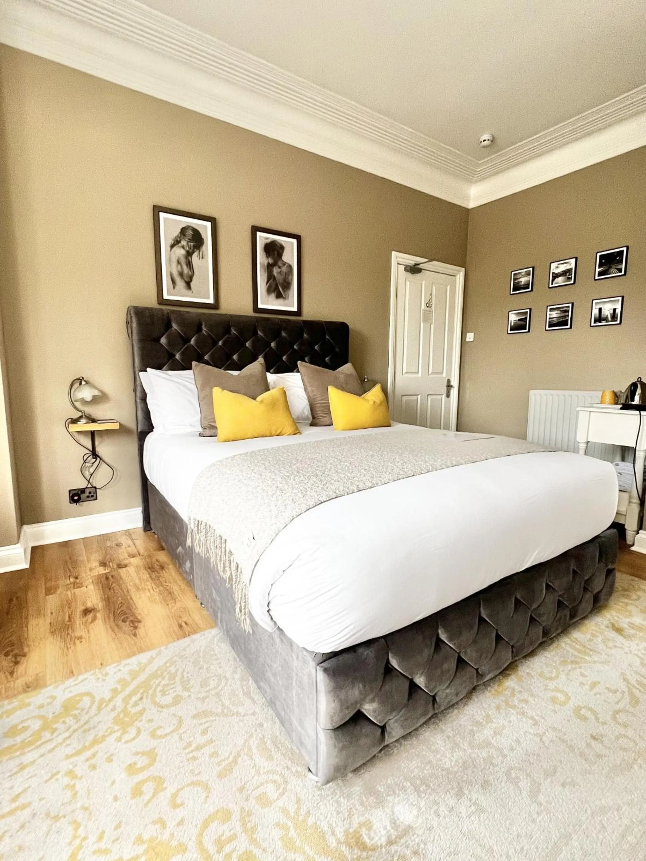 Bedroom, Bed in Devon House Guest House