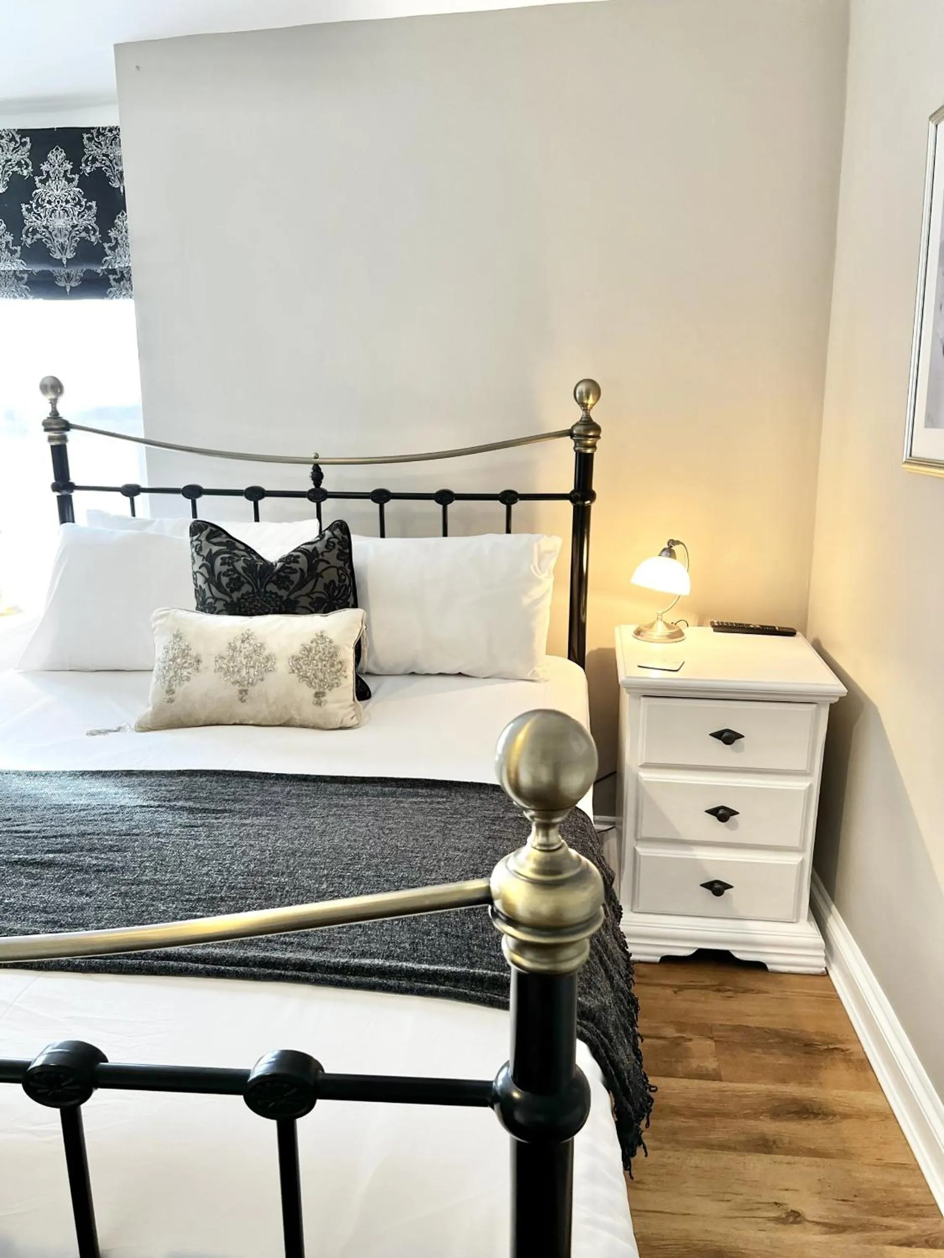 Bedroom, Bed in Devon House Guest House