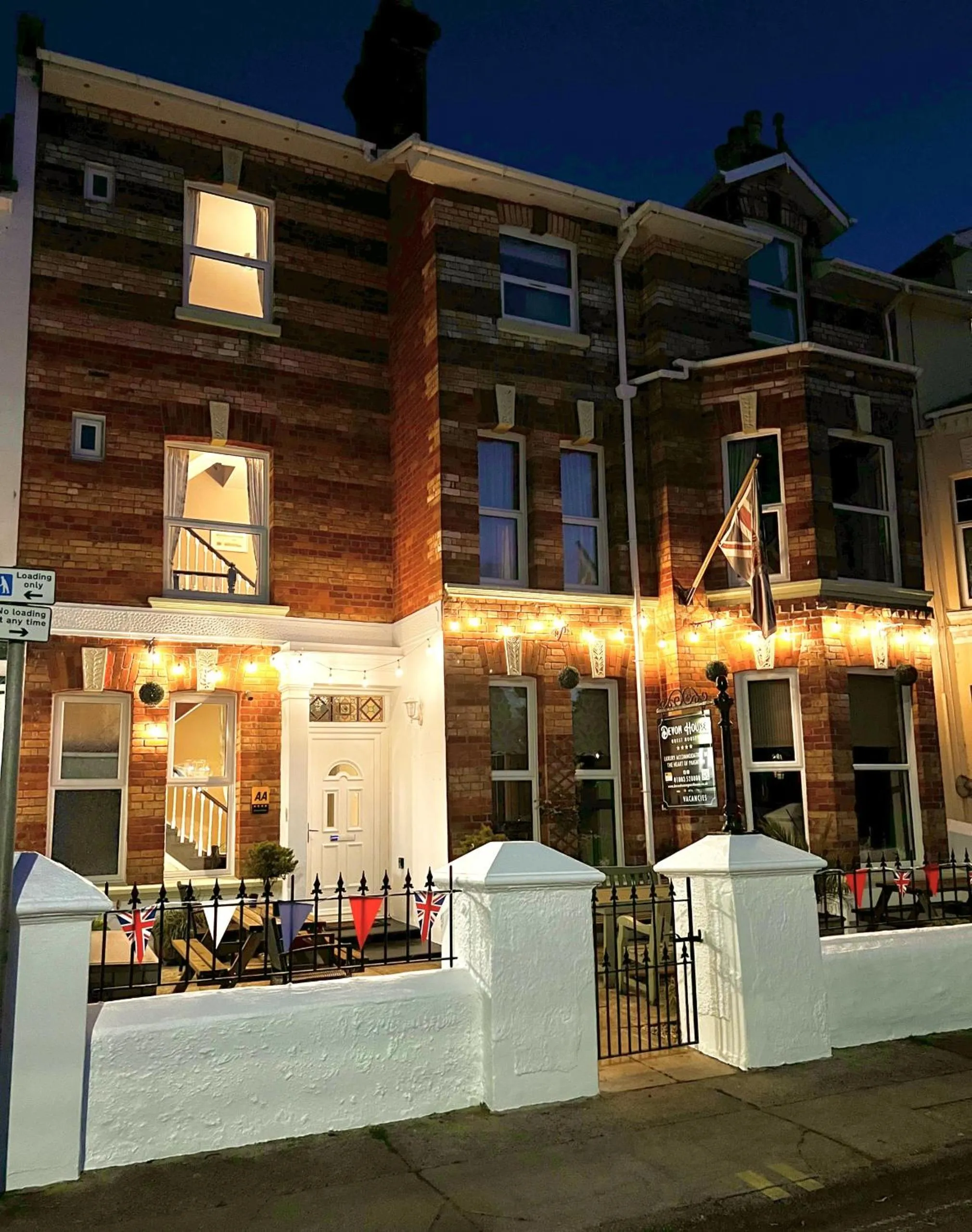 Property building in Devon House Guest House