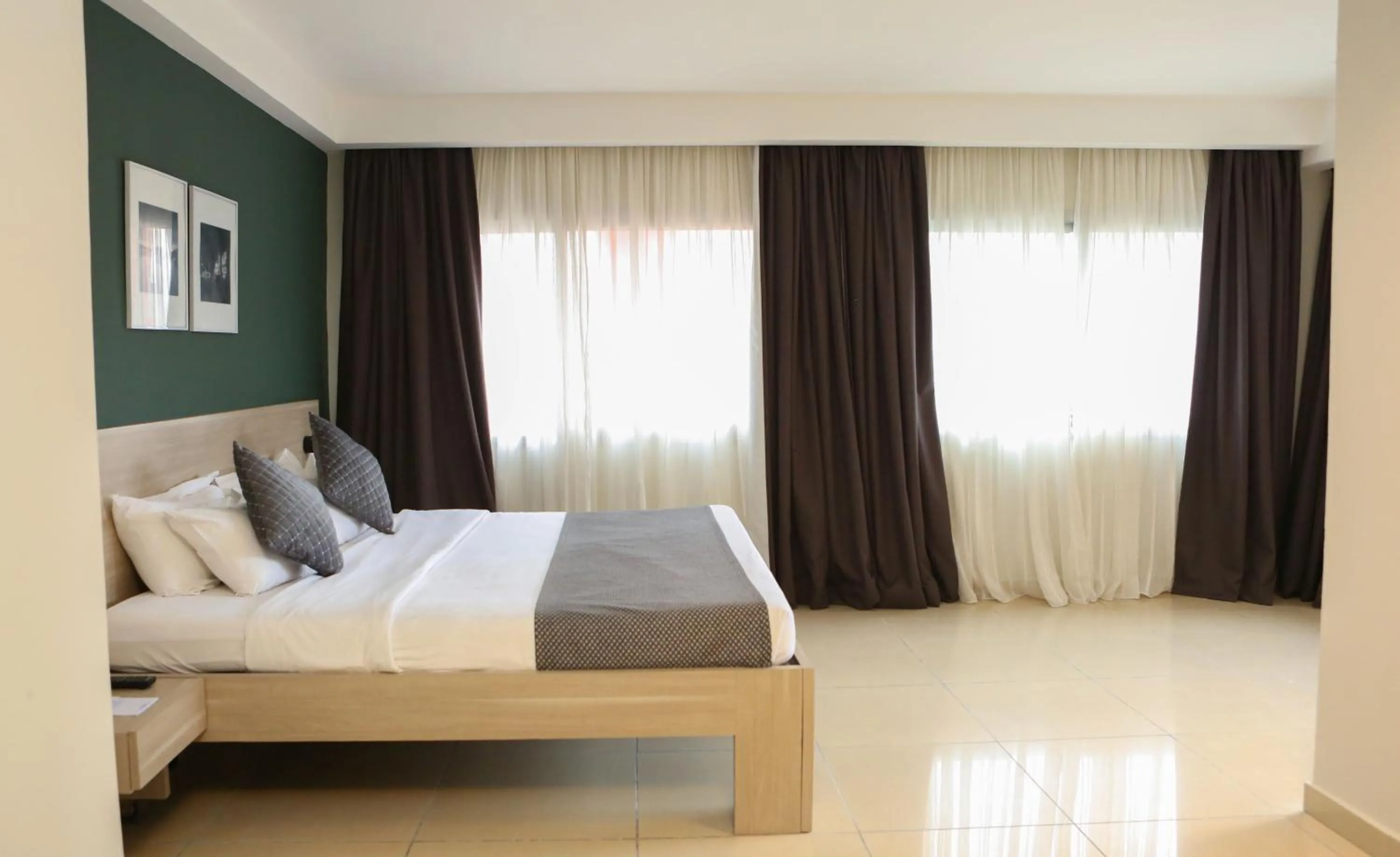 Bed in Hôtel Ivotel Abidjan