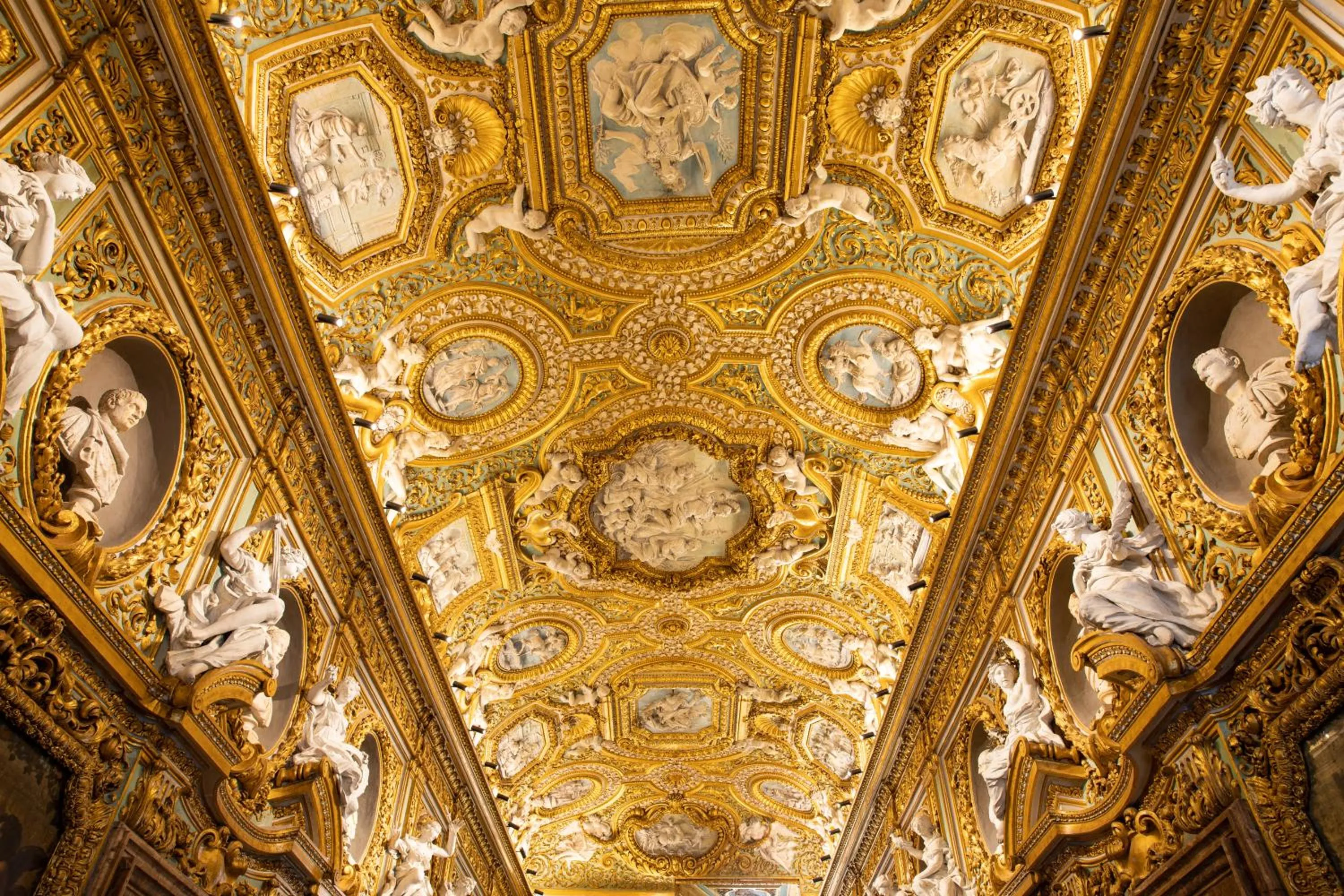 Lounge or bar in Palazzo Shedir - The Leading Hotels of the World