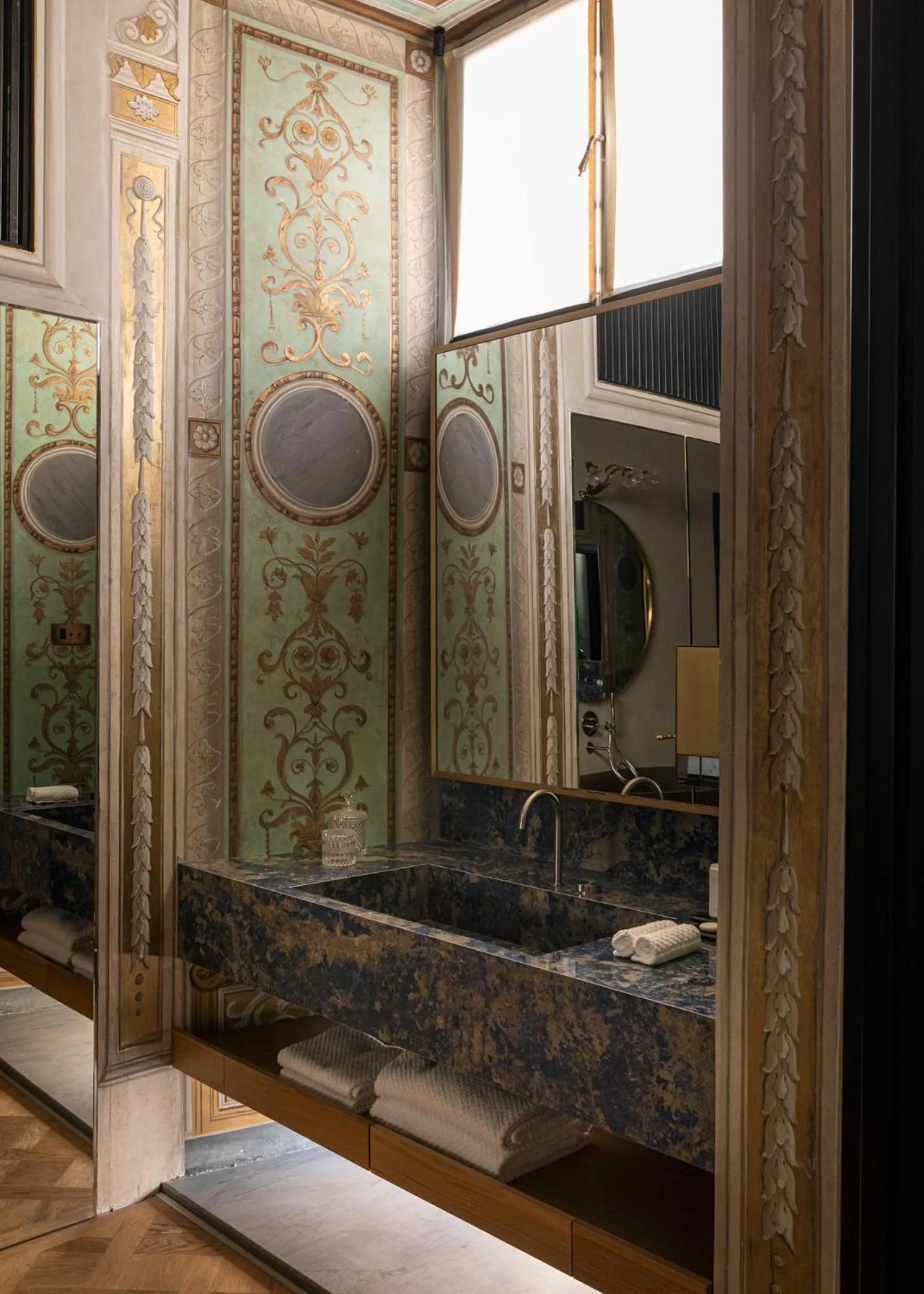 Bathroom in Palazzo Shedir - The Leading Hotels of the World