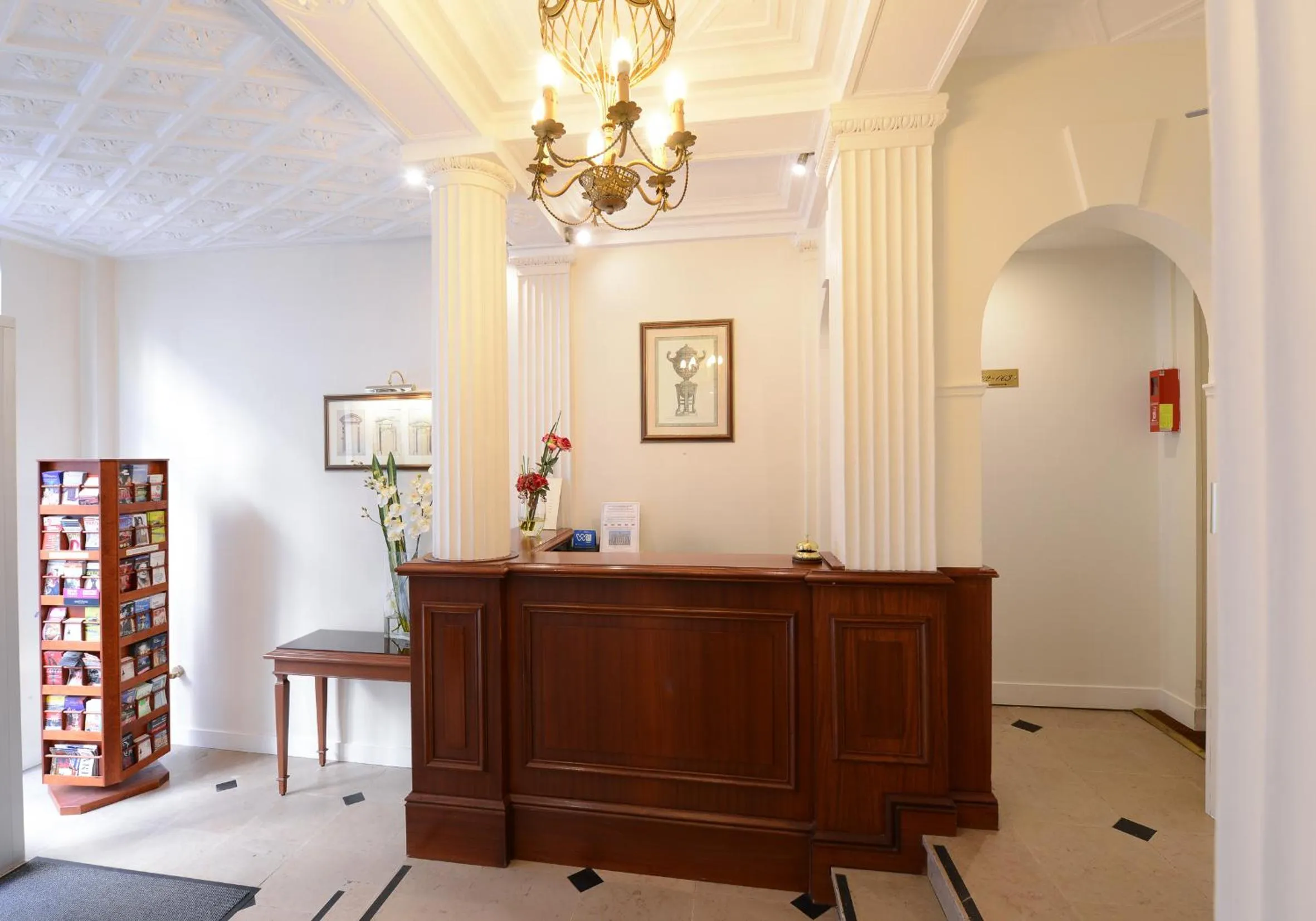 Lobby or reception in Hotel Imperial Paris