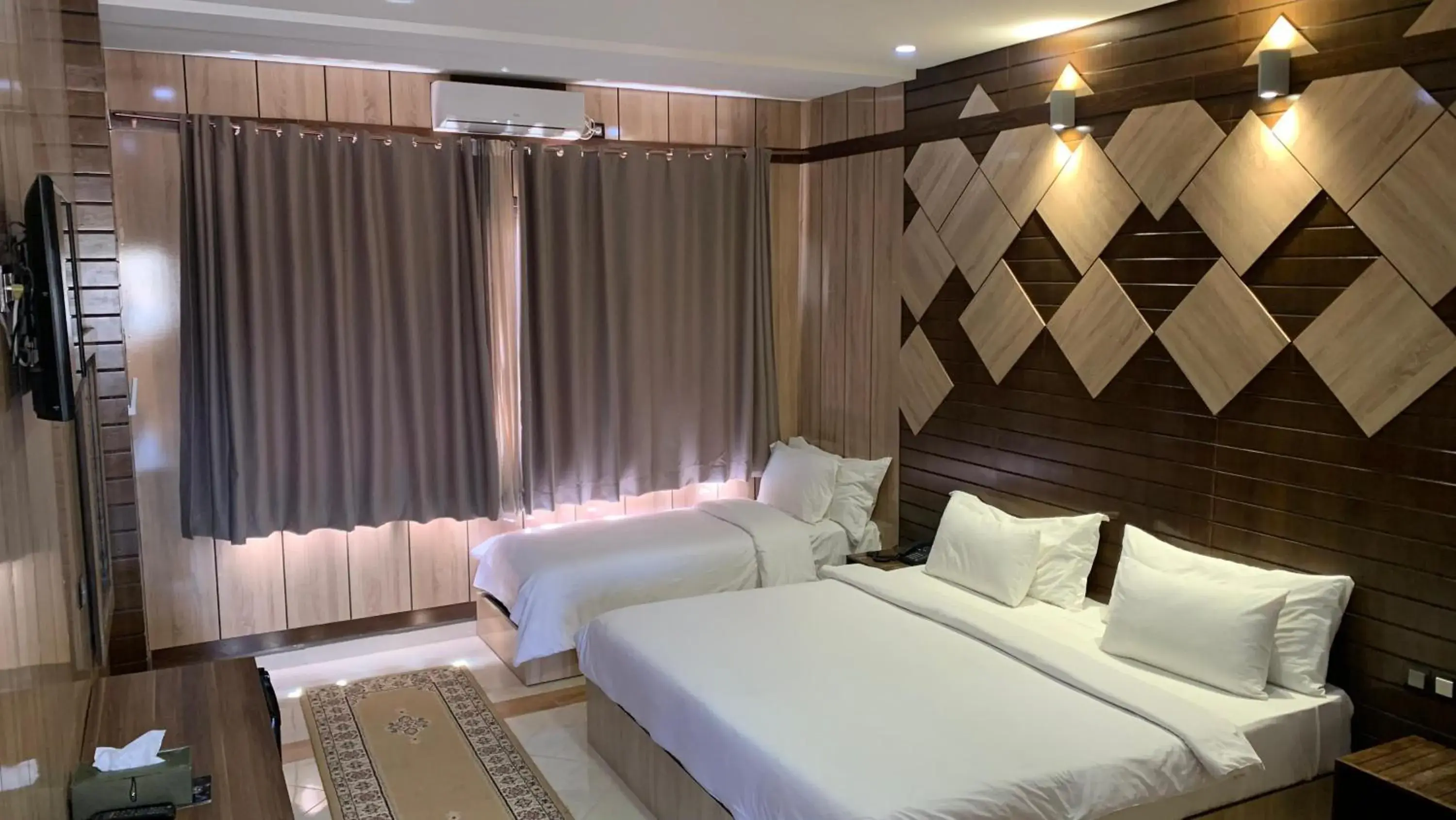 Superior Double Room in Hotel Oasis Palace Superior Double Room in Hotel Oasis Palace