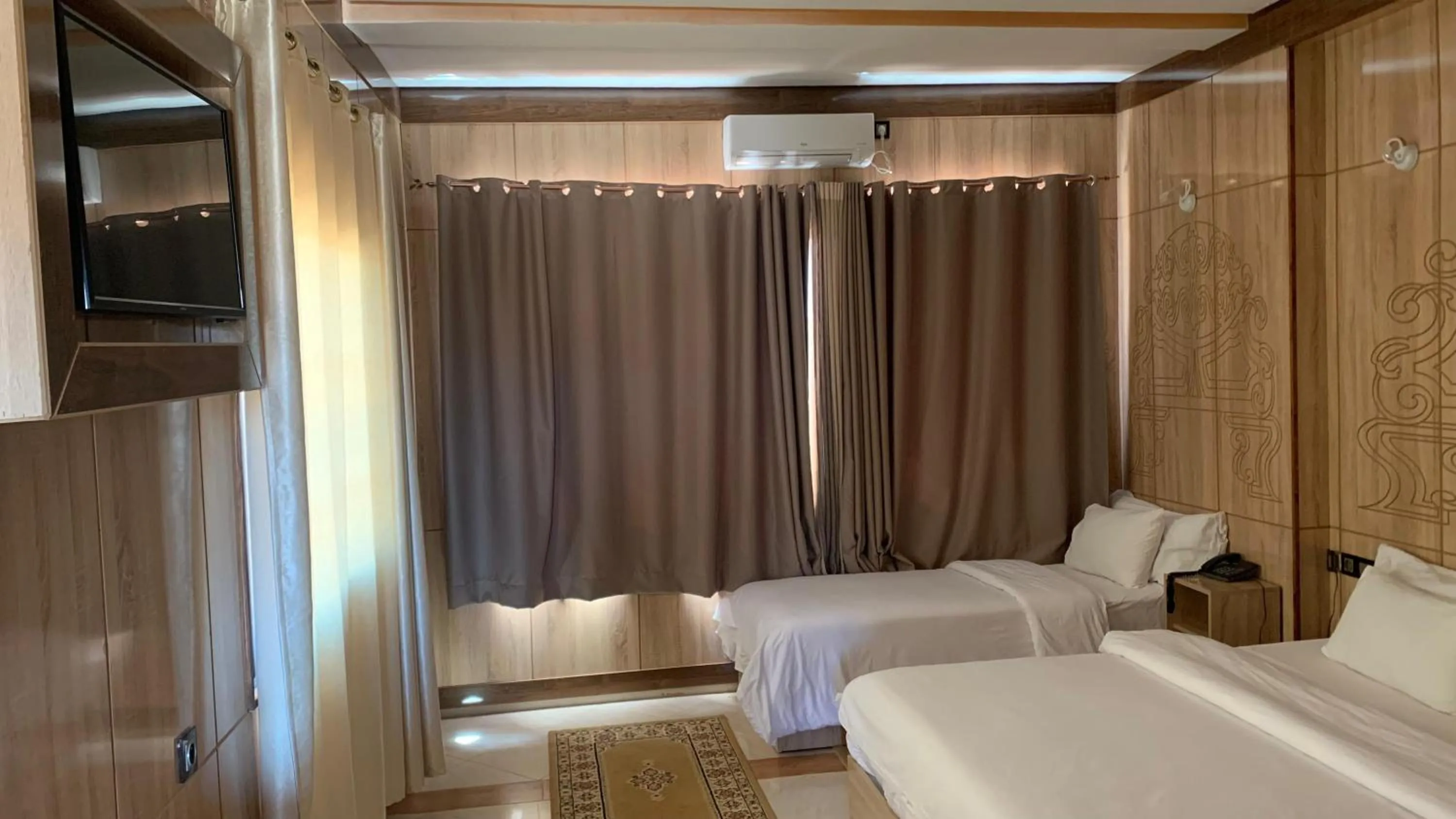 TV and multimedia, Bed in Hotel Oasis Palace