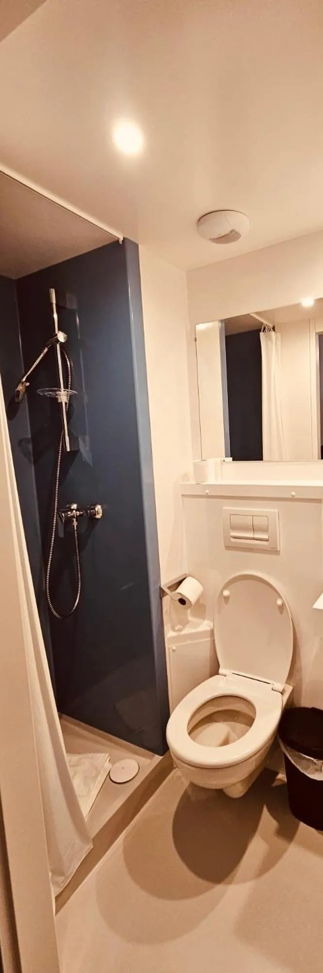 Shower in HOTEL FORMIO