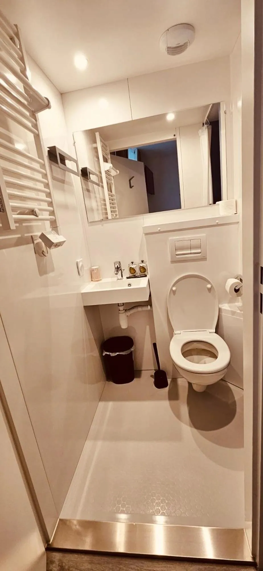 Toilet in HOTEL FORMIO