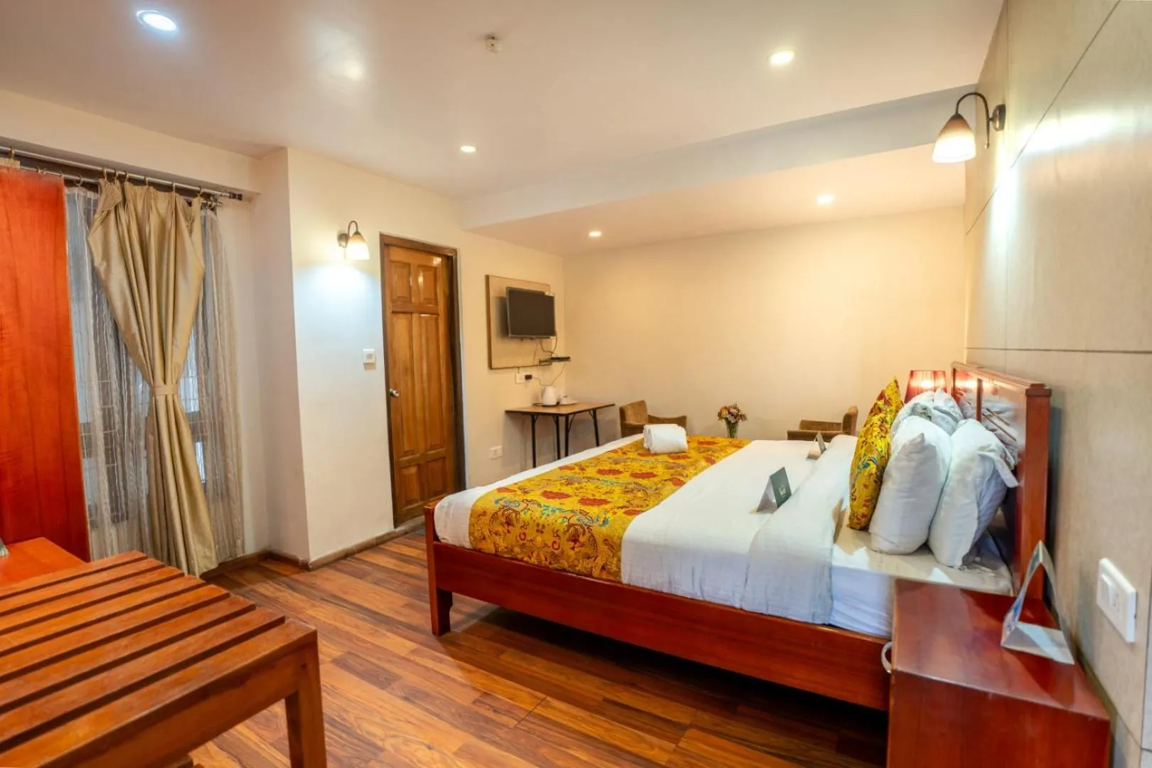 Bed in Muscatel Nirvana – At The Mall Road