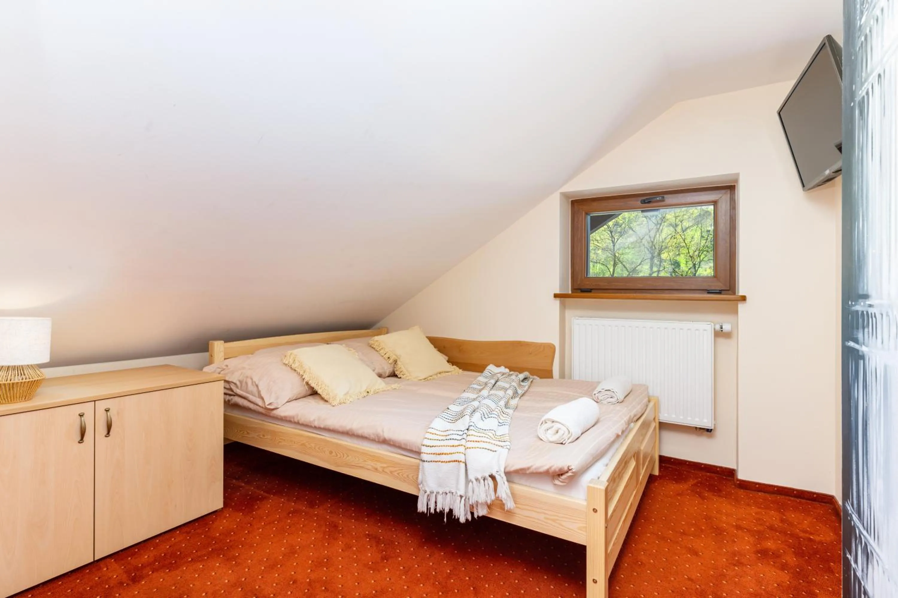 Bed in Villa Miłosna