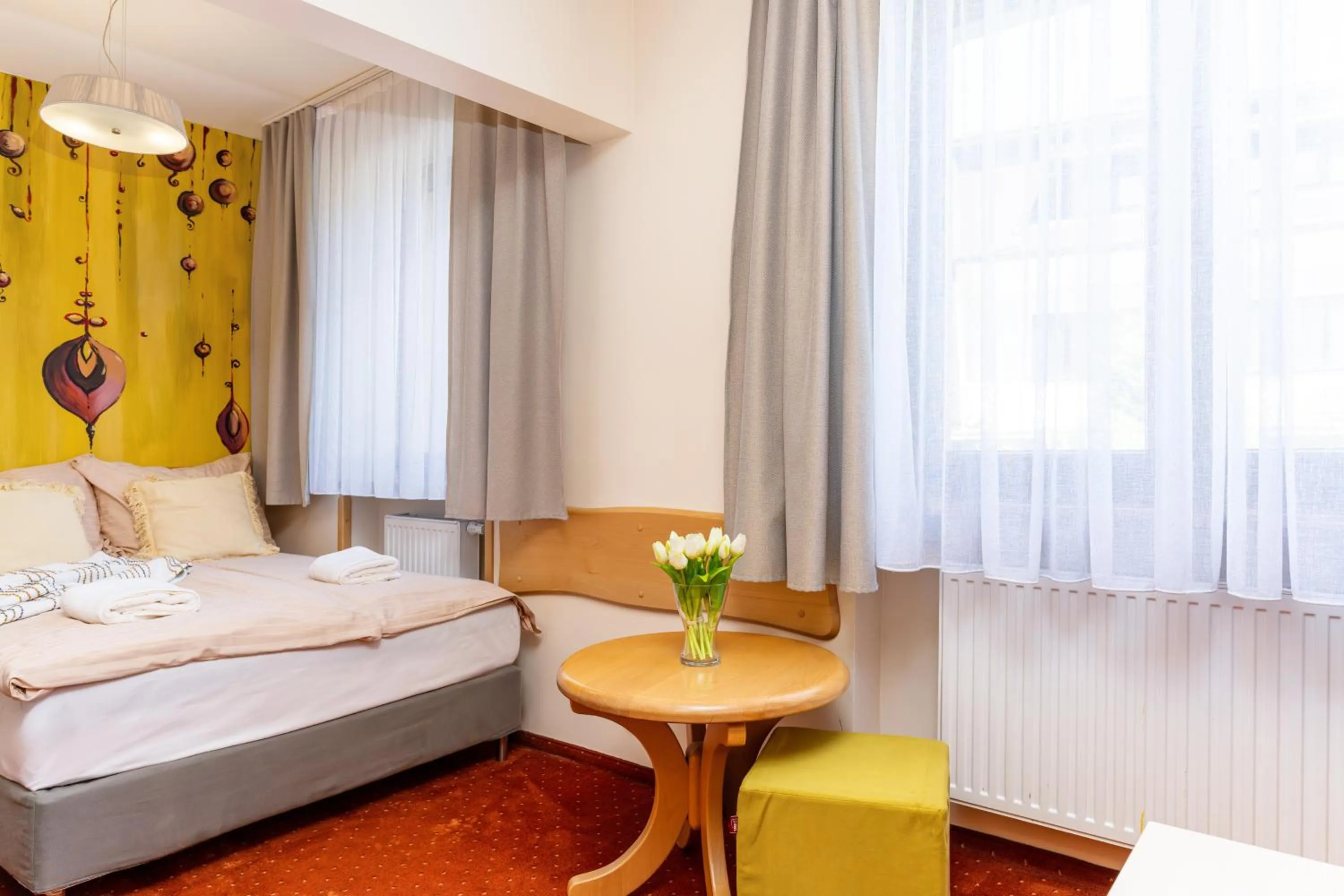 Bed in Villa Miłosna