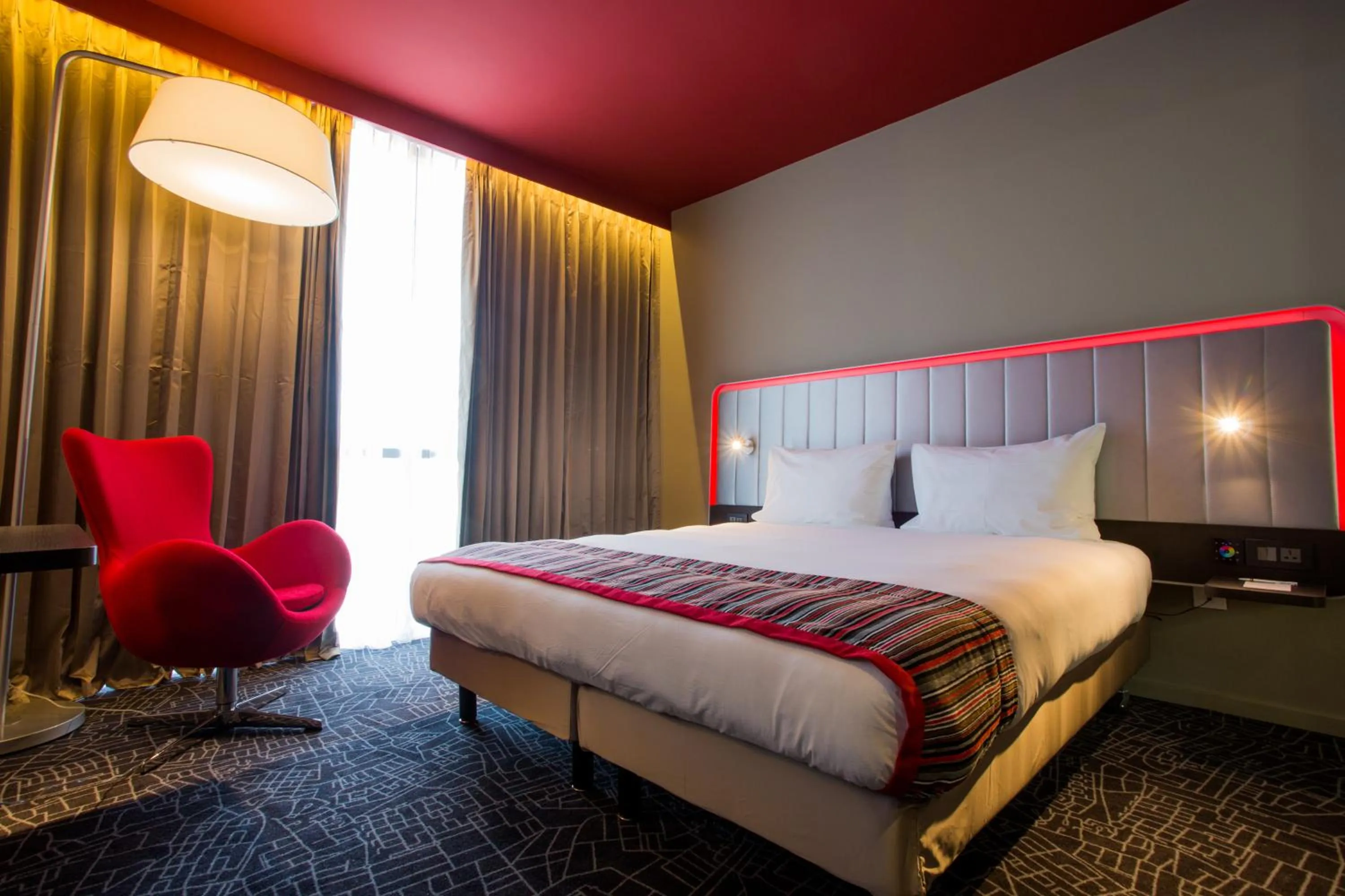 Bedroom, Bed in Park Inn by Radisson Libreville