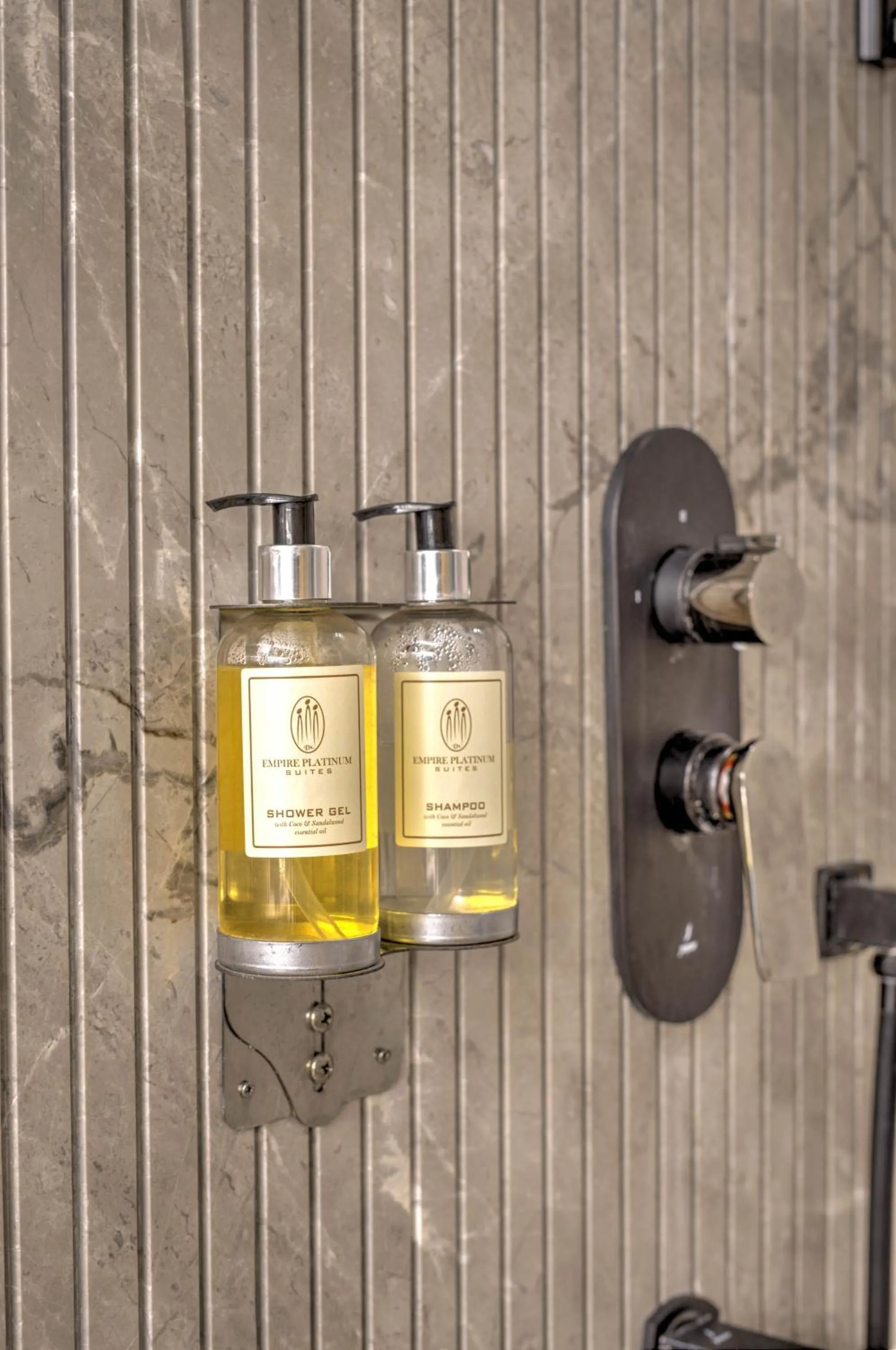 Bathroom in Empire Platinum Suites-Luxury Aparthotel Central Delhi
