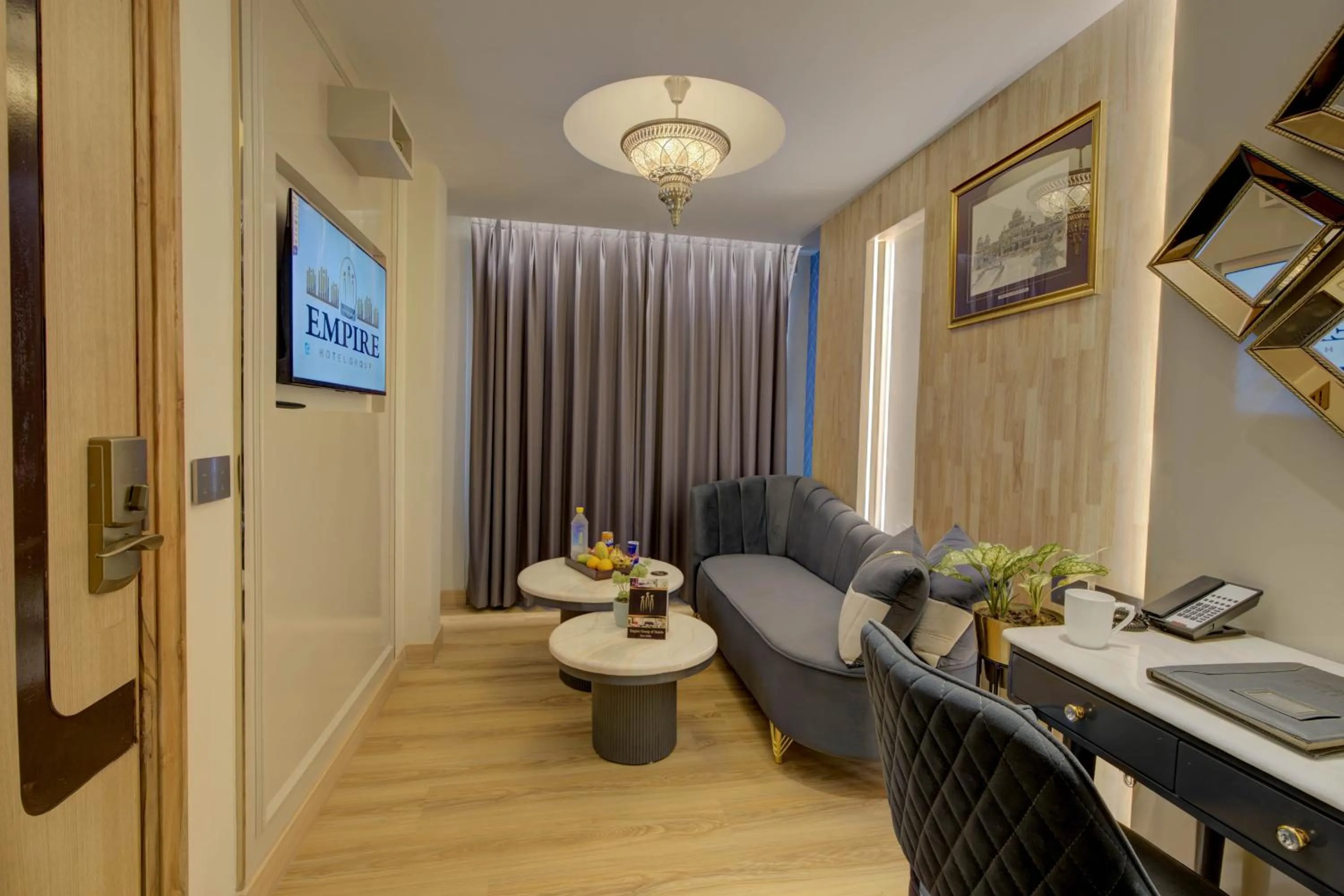 TV and multimedia in Empire Platinum Suites-Luxury Aparthotel Central Delhi