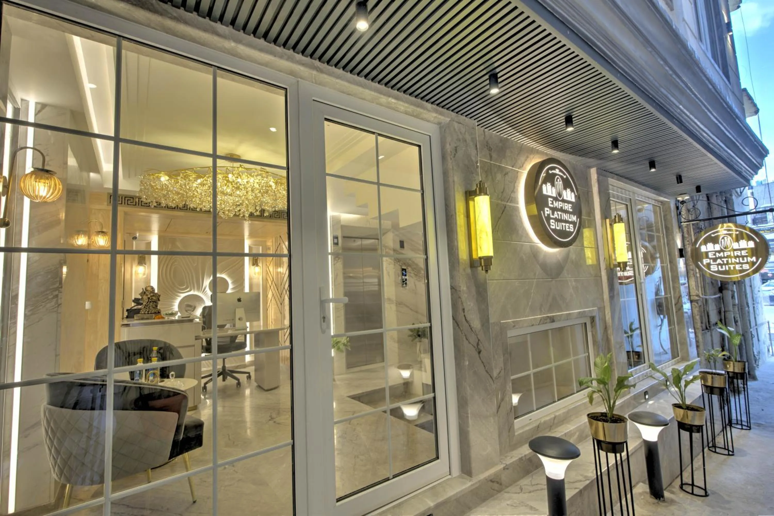 Property building in Empire Platinum Suites-Luxury Aparthotel Central Delhi