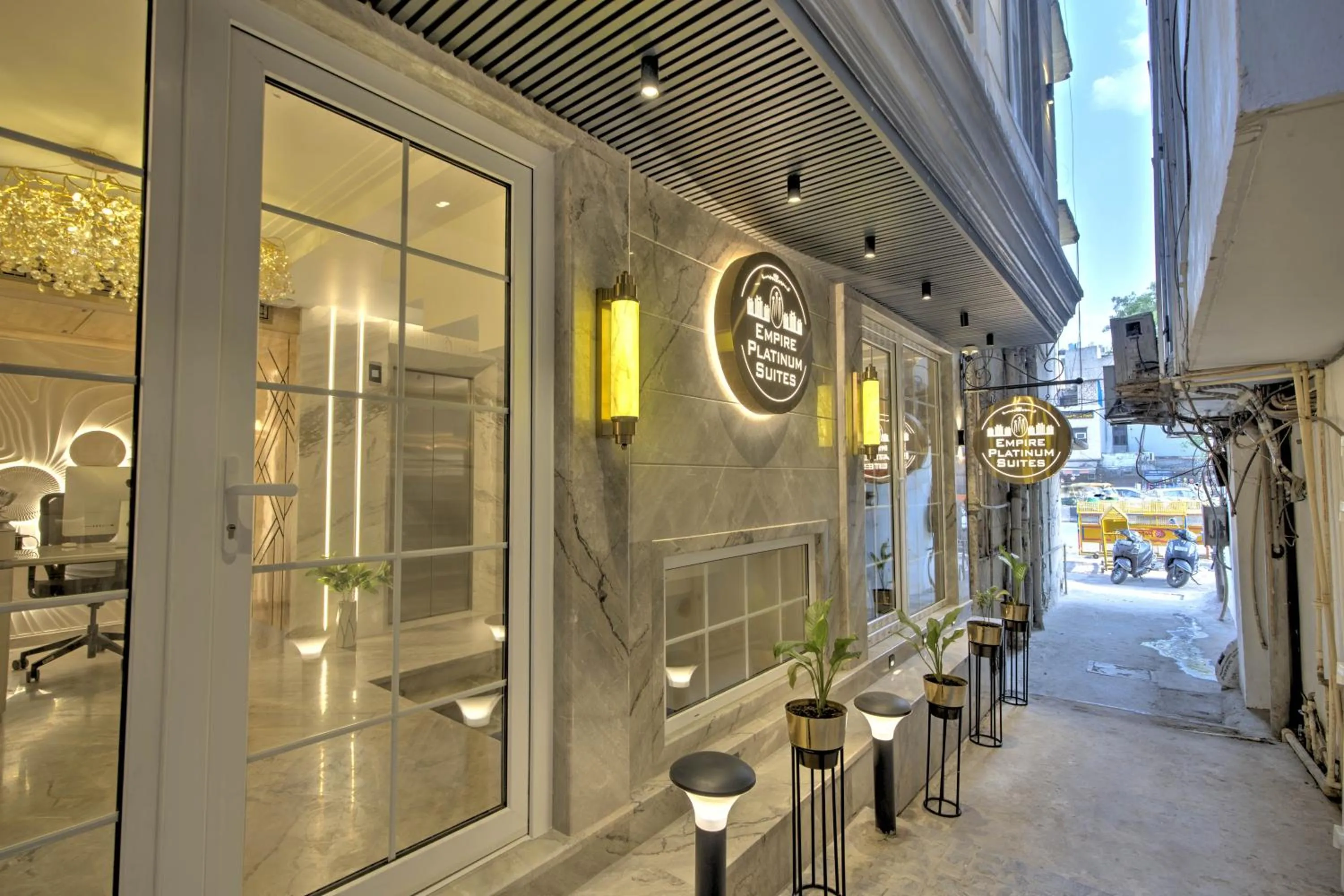 Property building in Empire Platinum Suites-Luxury Aparthotel Central Delhi