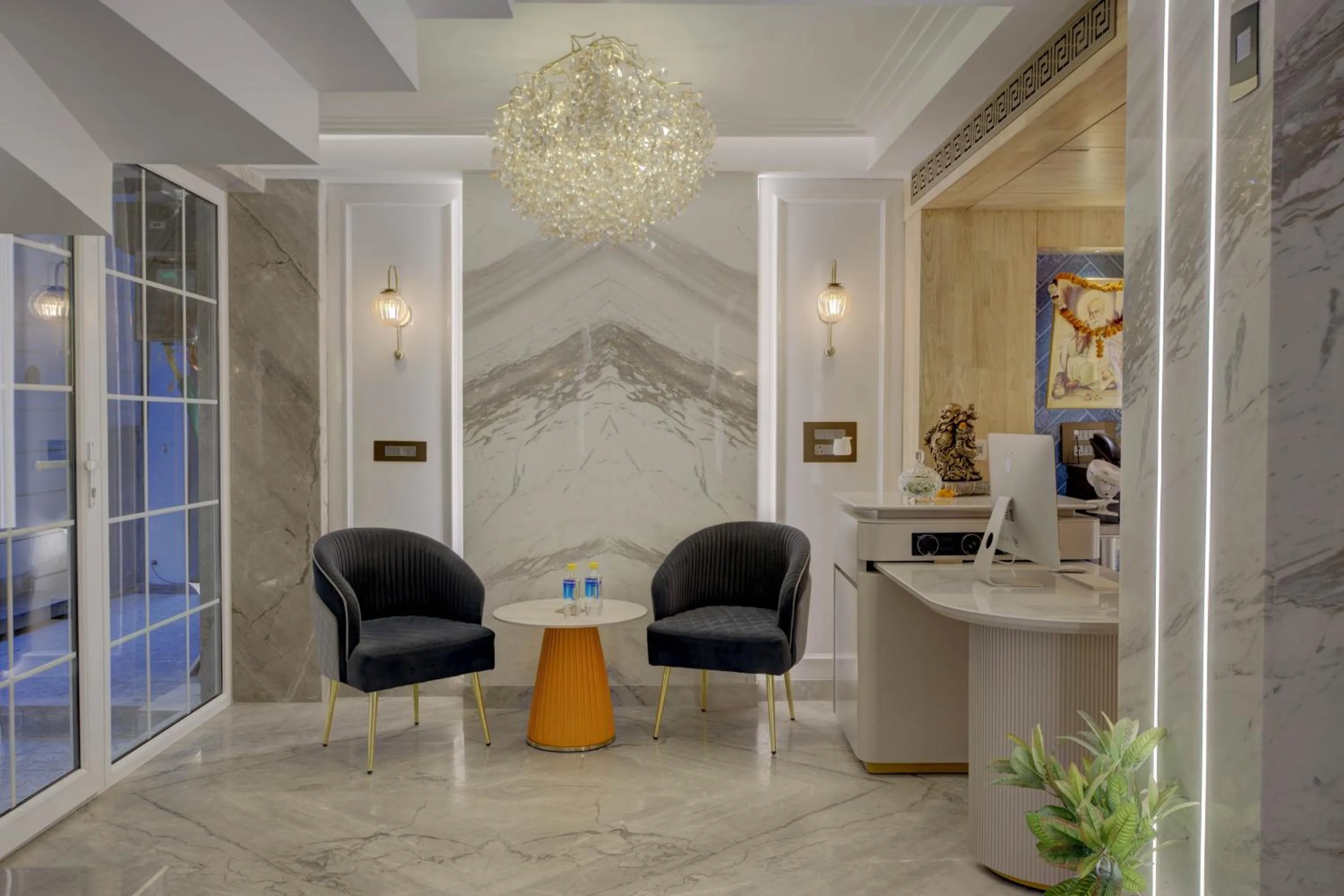 Living room in Empire Platinum Suites-Luxury Aparthotel Central Delhi