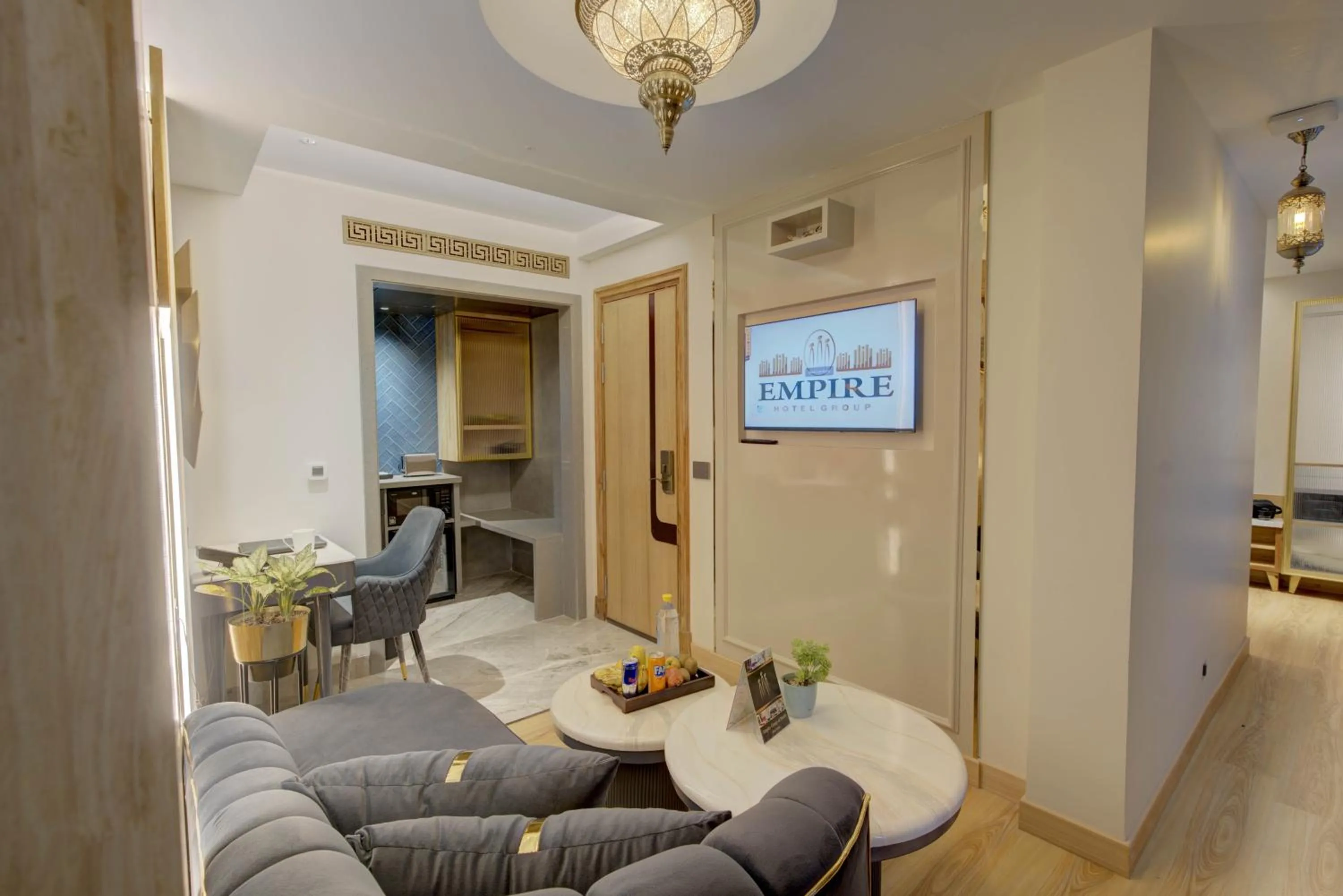 TV and multimedia in Empire Platinum Suites-Luxury Aparthotel Central Delhi
