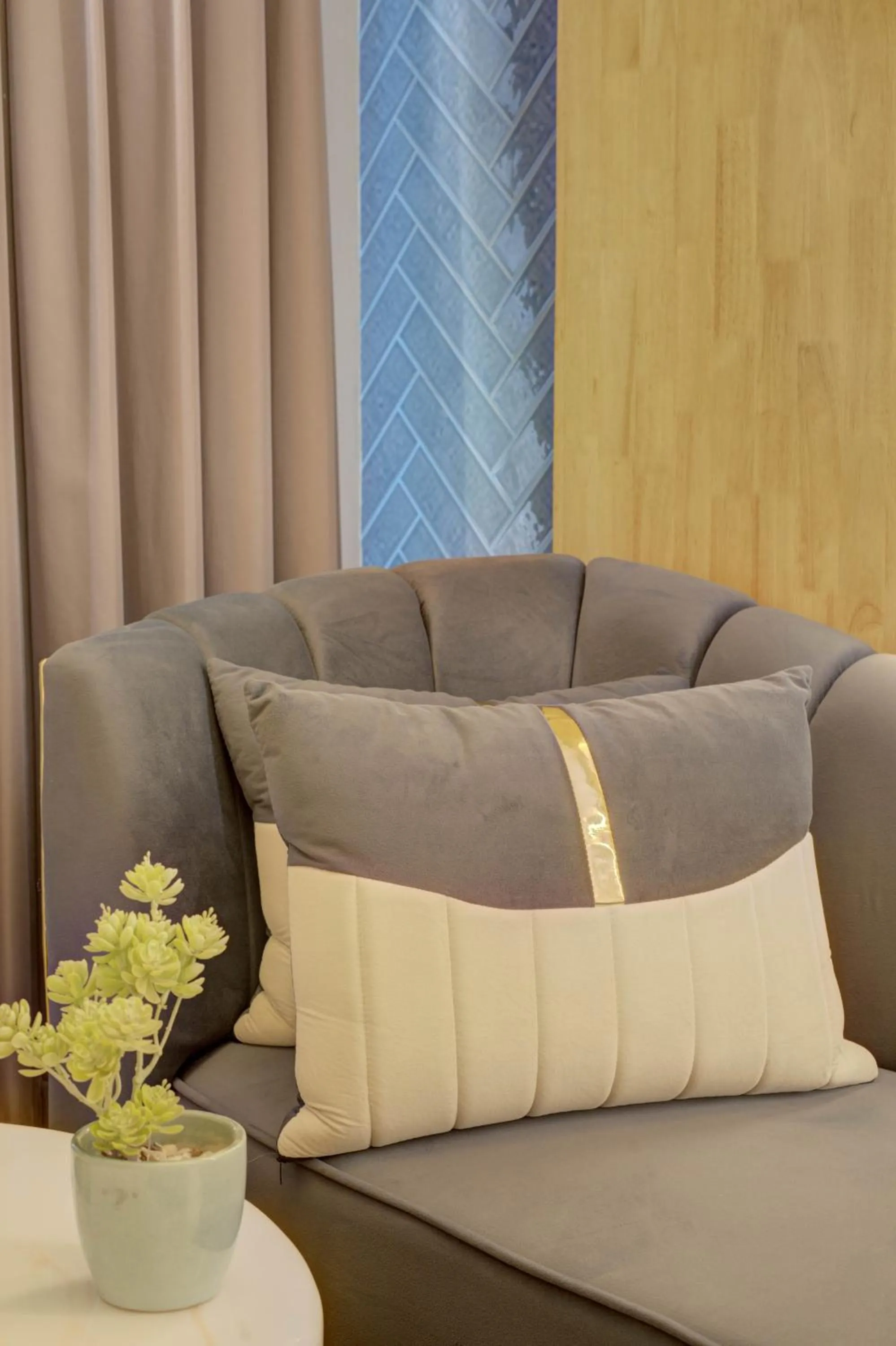 Seating area in Empire Platinum Suites-Luxury Aparthotel Central Delhi