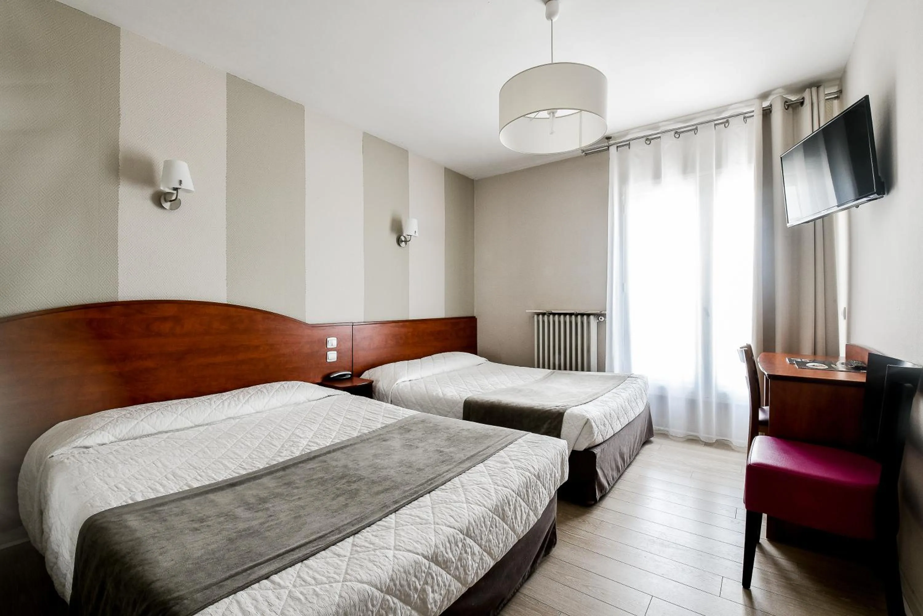 Bedroom, Bed in Hôtel Le Rupella