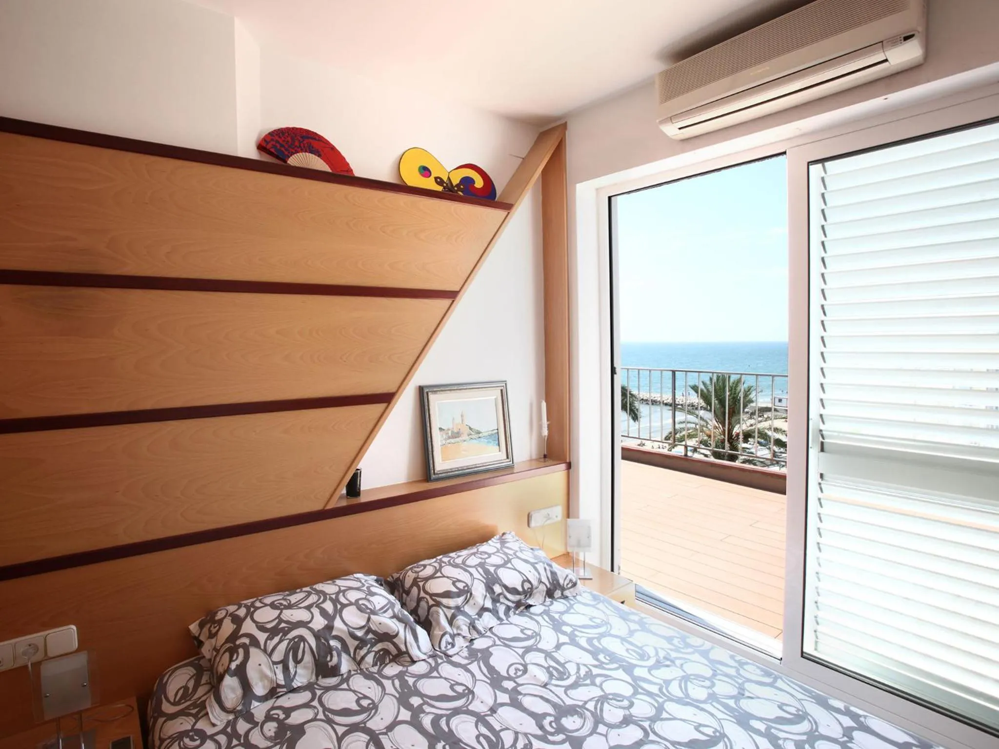 Restaurant/places to eat, Bed in Sitges Views