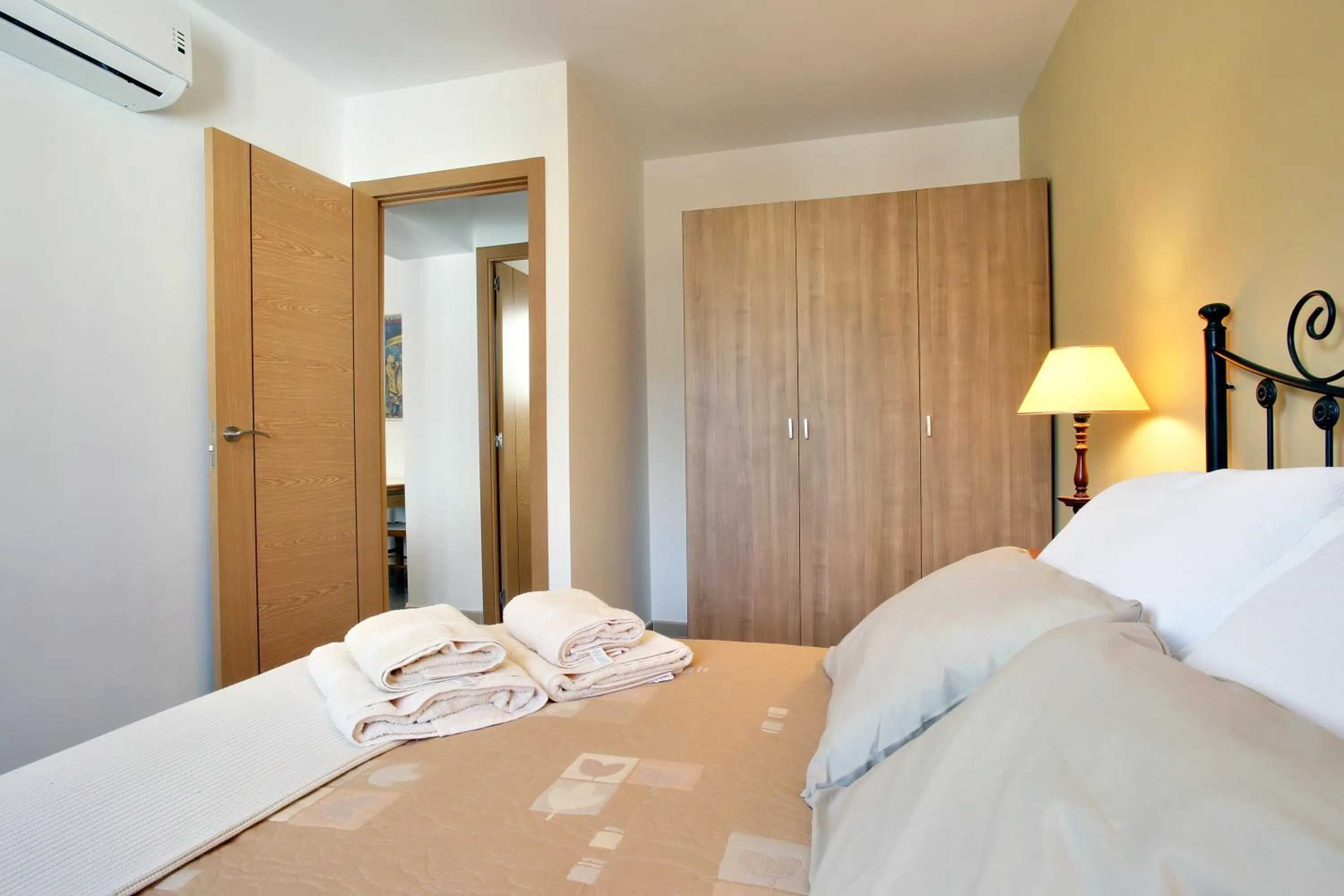 Bedroom, Bed in Apartamentos Ronda Luz