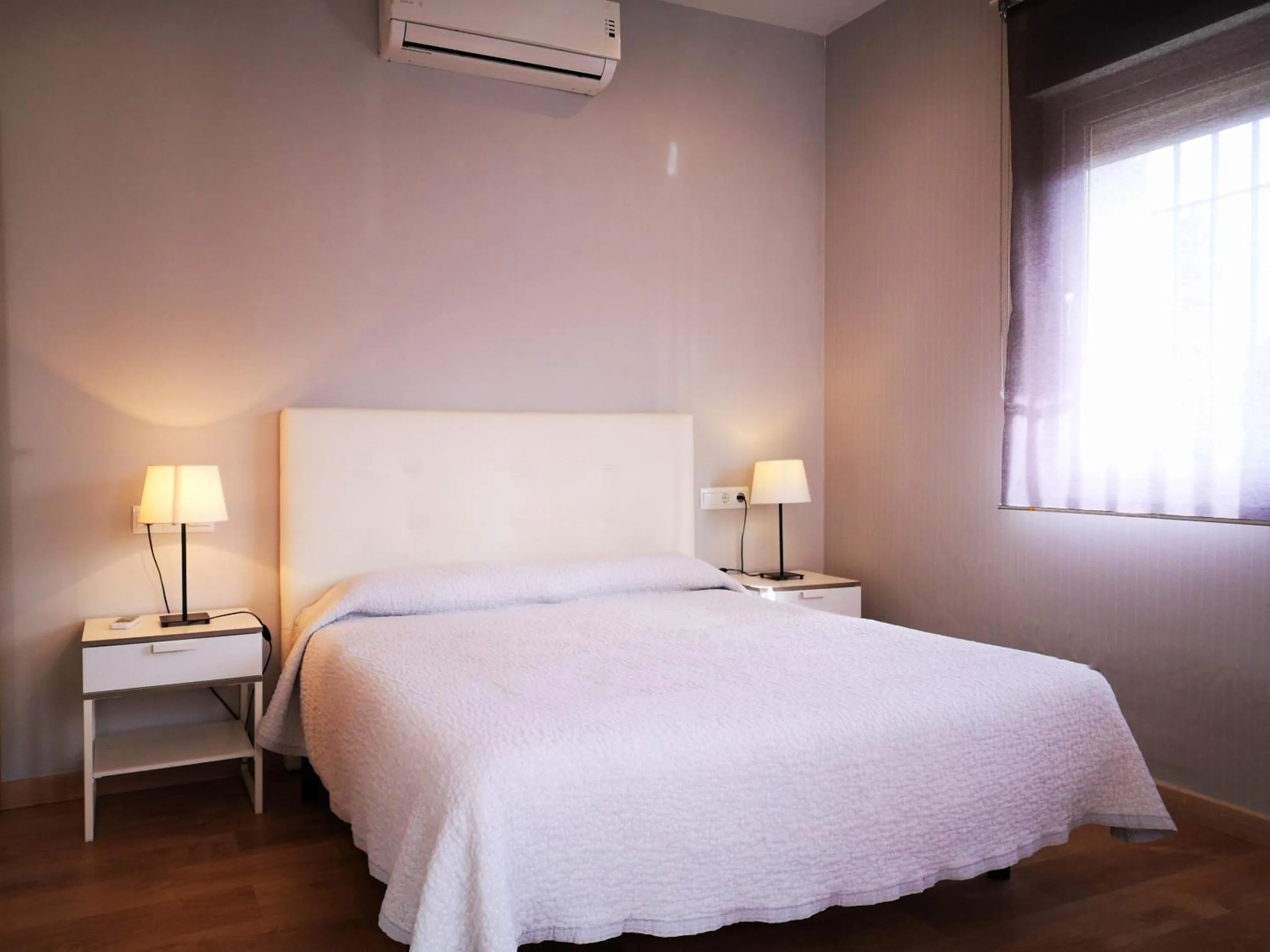 Bedroom, Bed in Apartamentos Ronda Luz