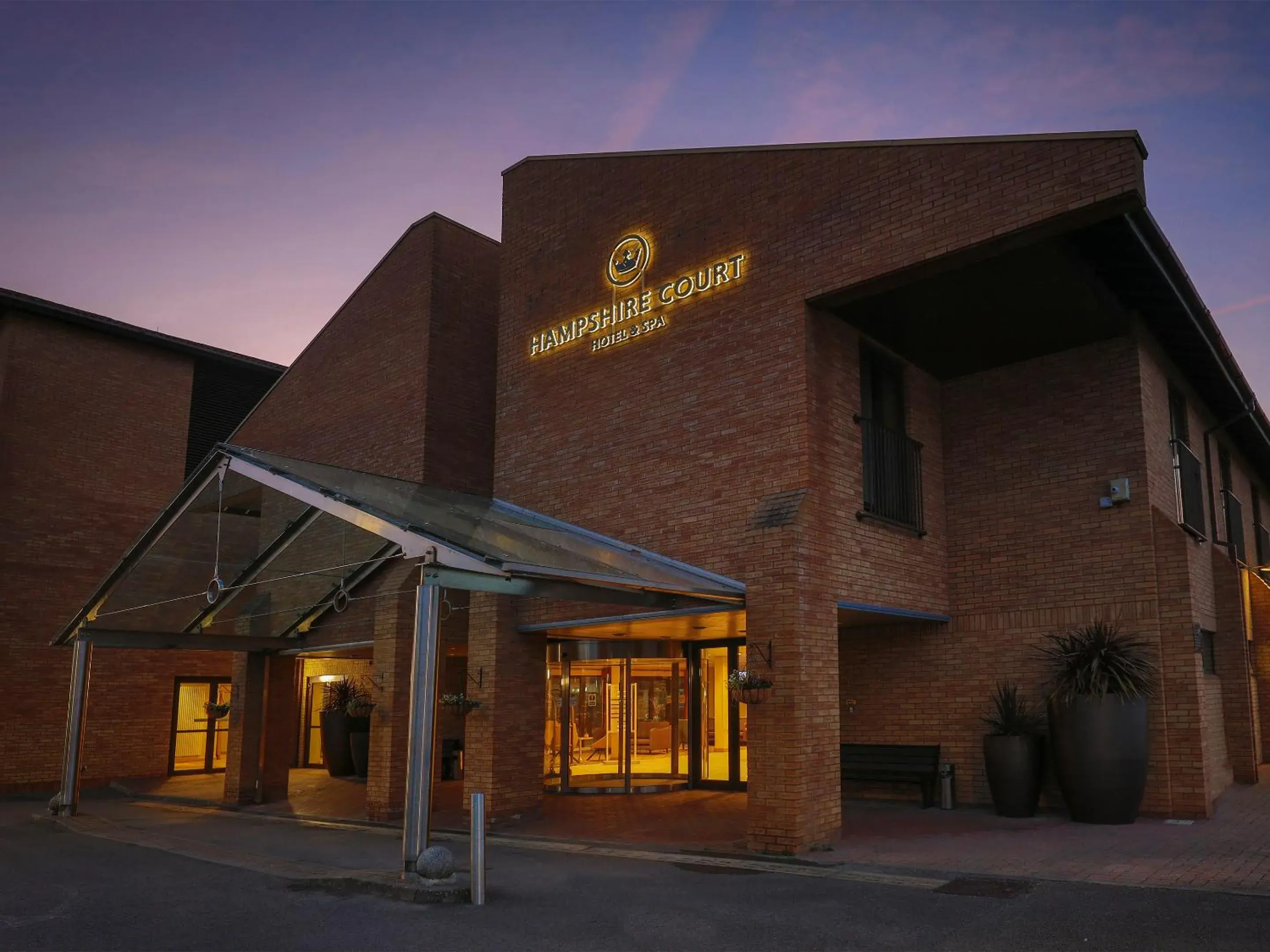 Property building in Hampshire Court Hotel & Spa Property building in Hampshire Court Hotel & Spa