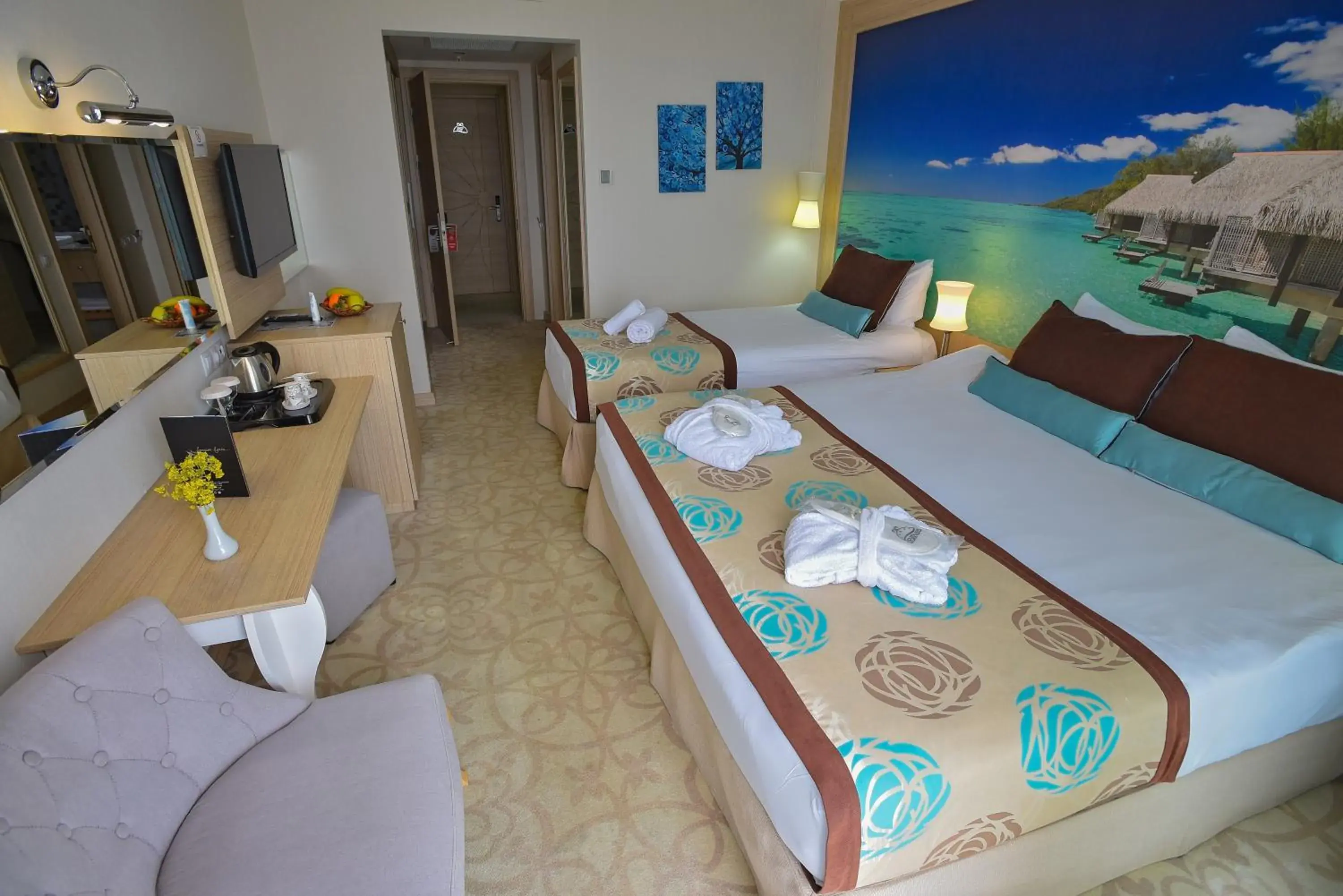 Superior Room with Mountain View & Balcony in Hotel Izgrev Spa & Aquapark Superior Room with Mountain View & Balcony in Hotel Izgrev Spa & Aquapark