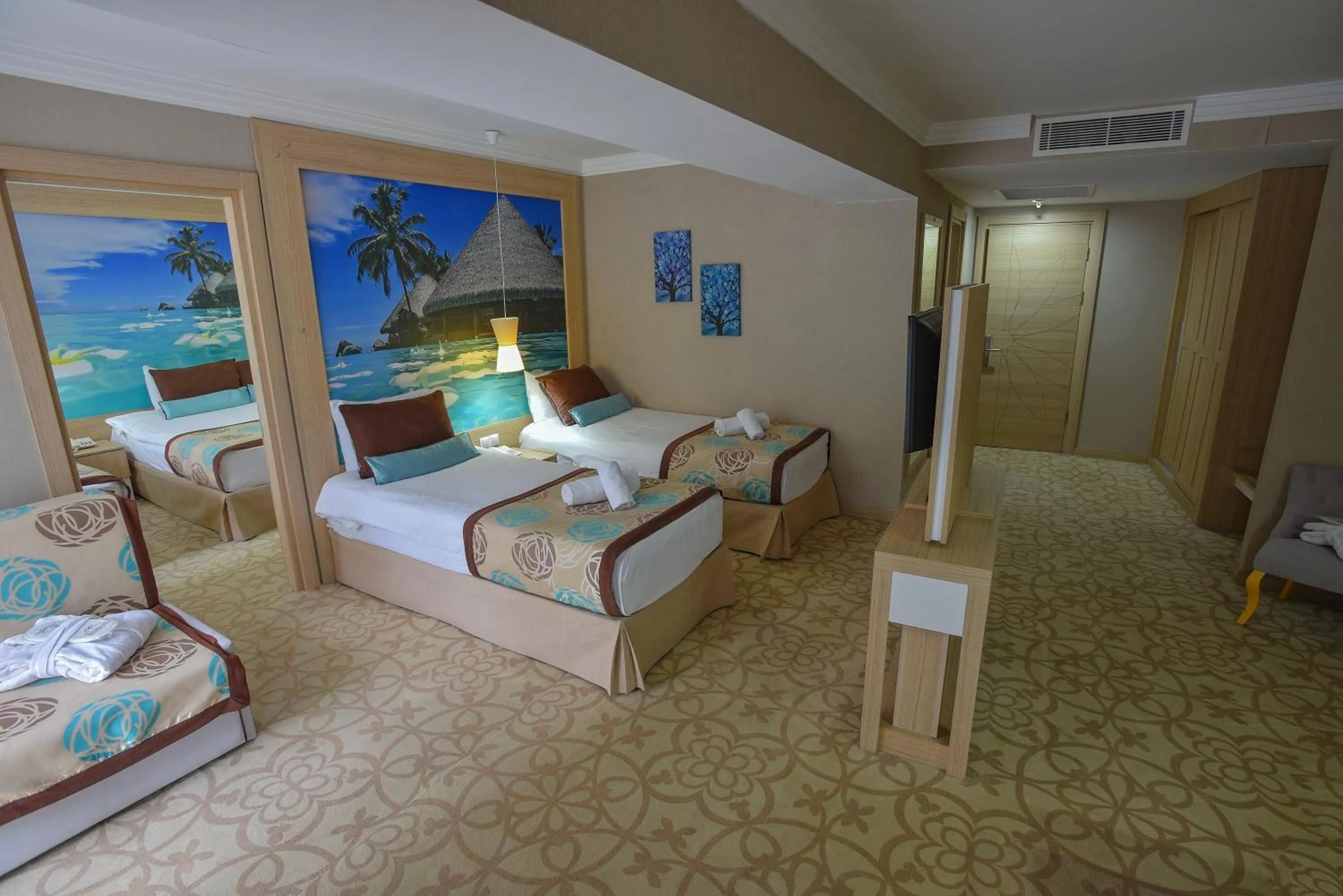 Photo of the whole room, Bed in Hotel Izgrev Spa & Aquapark