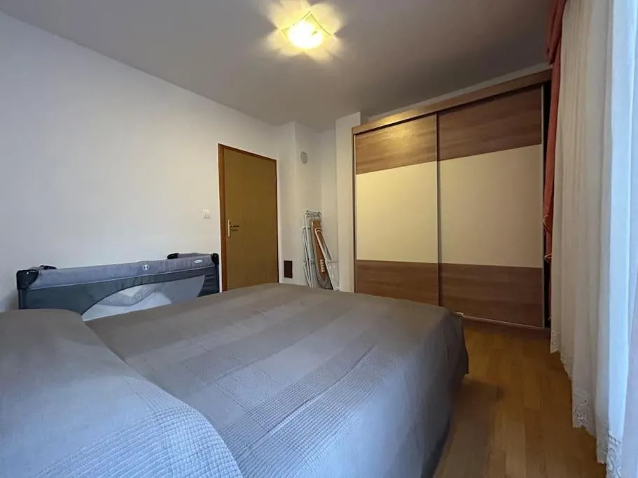 Bedroom, Bed in Dua Al Mar with Parking and Balcony