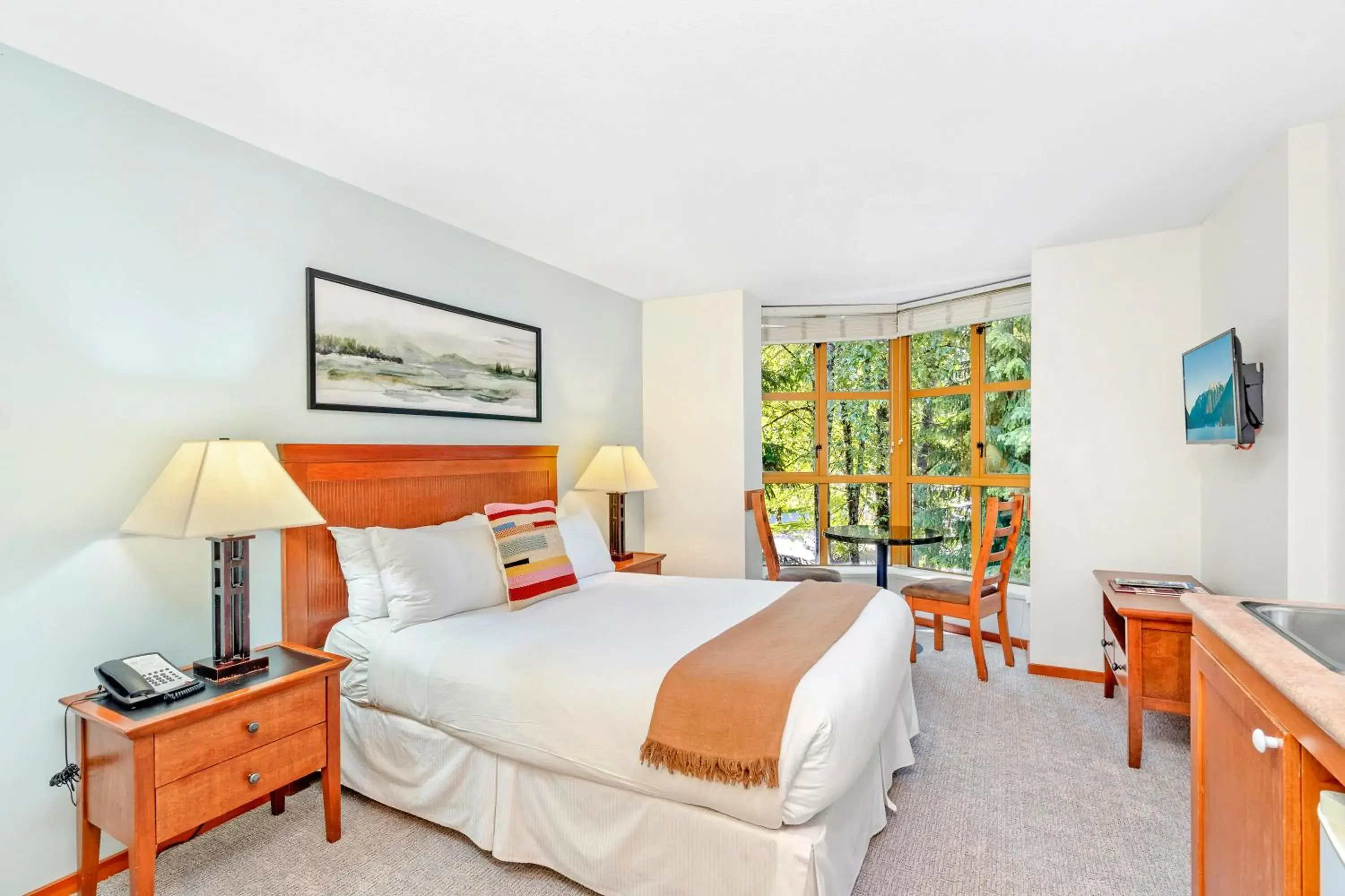 Queen Room with Garden View in Cascade Lodge Queen Room with Garden View in Cascade Lodge