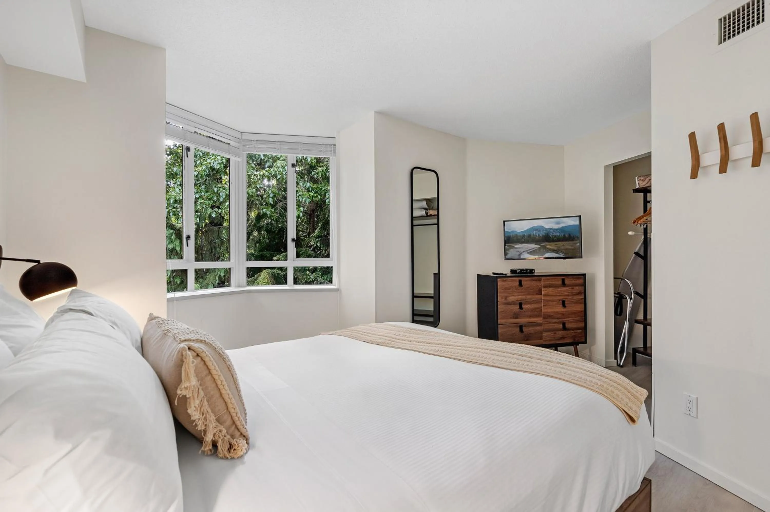 Bed in Cascade Lodge