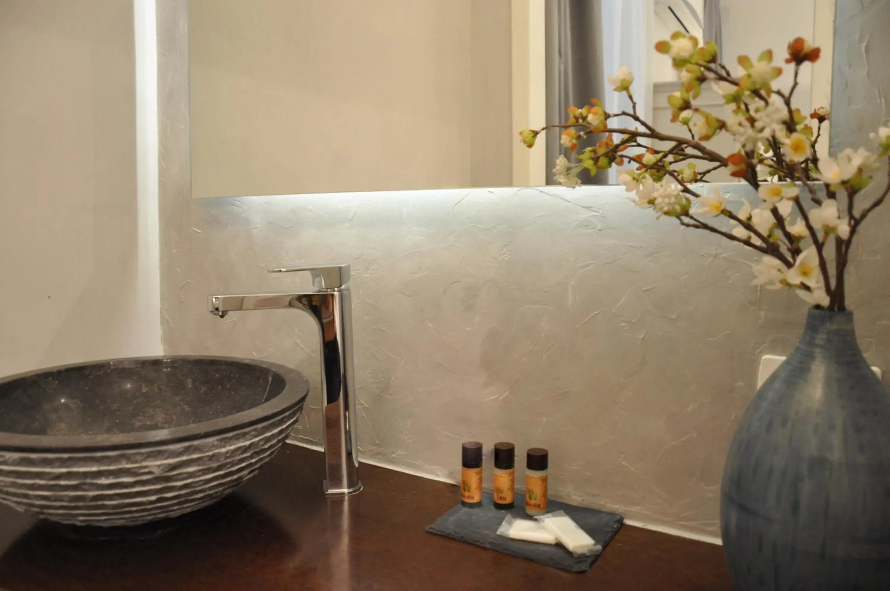 King Suite with Terrace - single occupancy in B&B Palazzo Satriano King Suite with Terrace - single occupancy in B&B Palazzo Satriano