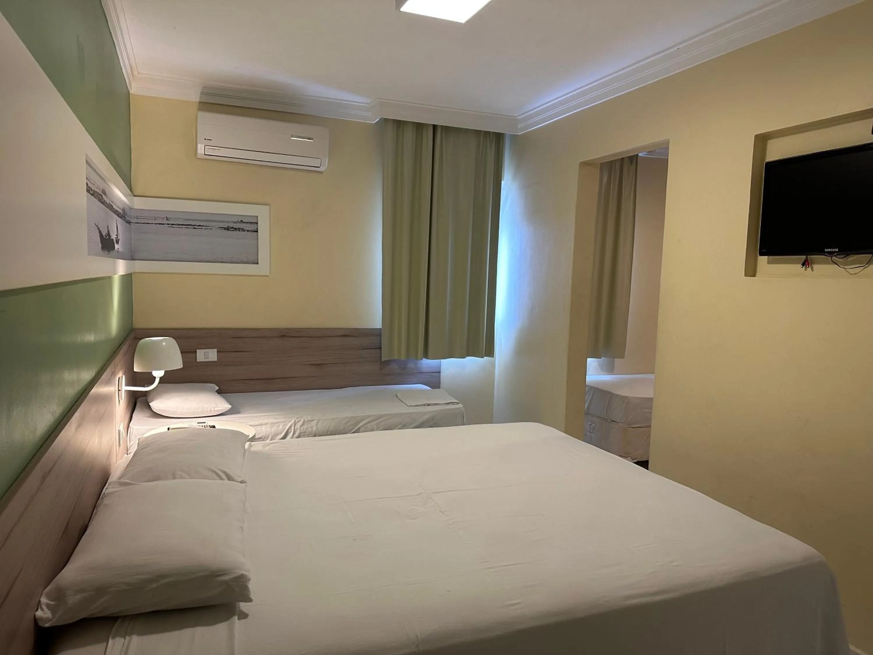 Bed in Hotel Porto Grande