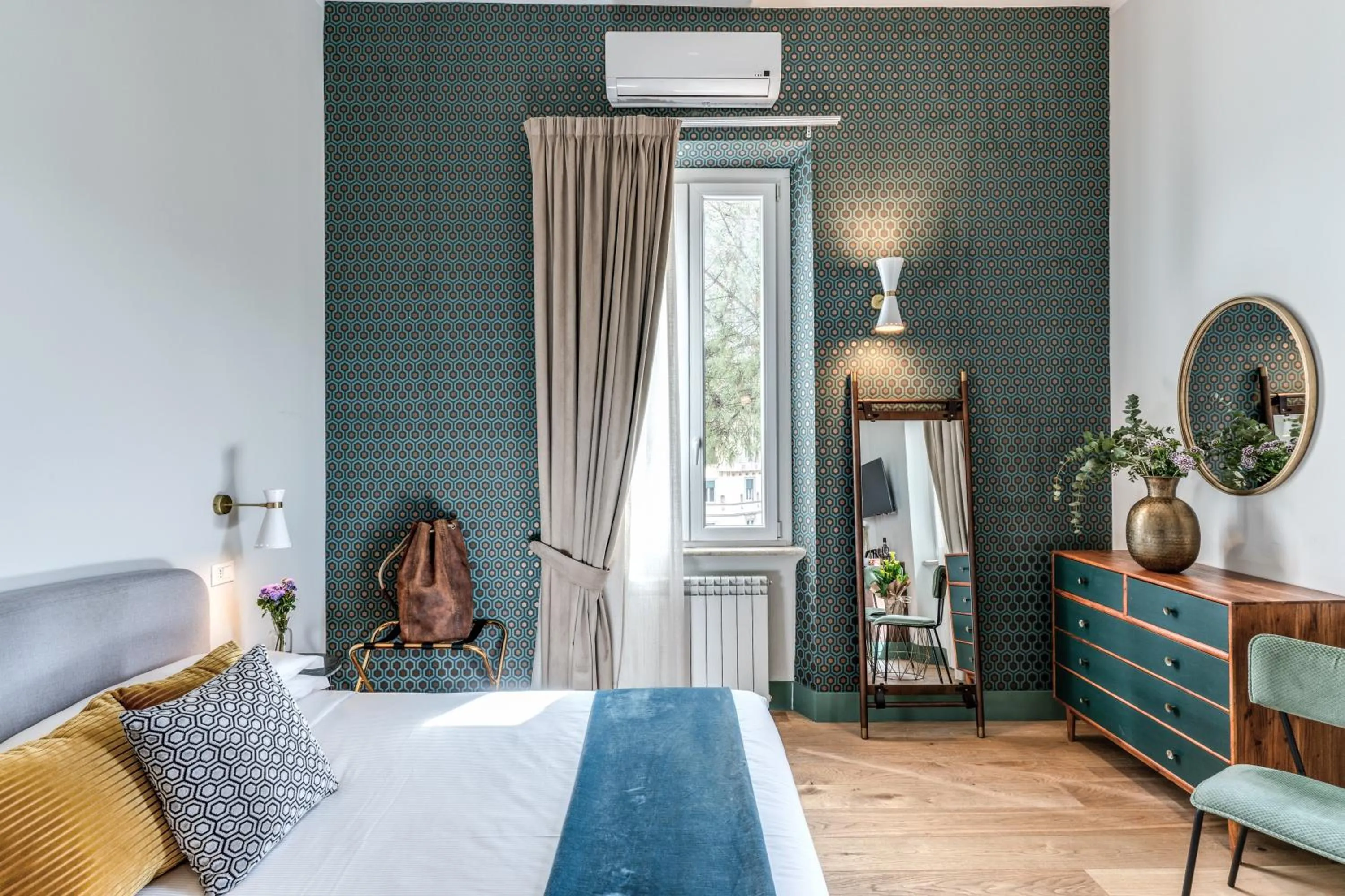 Bed in Tree Charme Trilussa