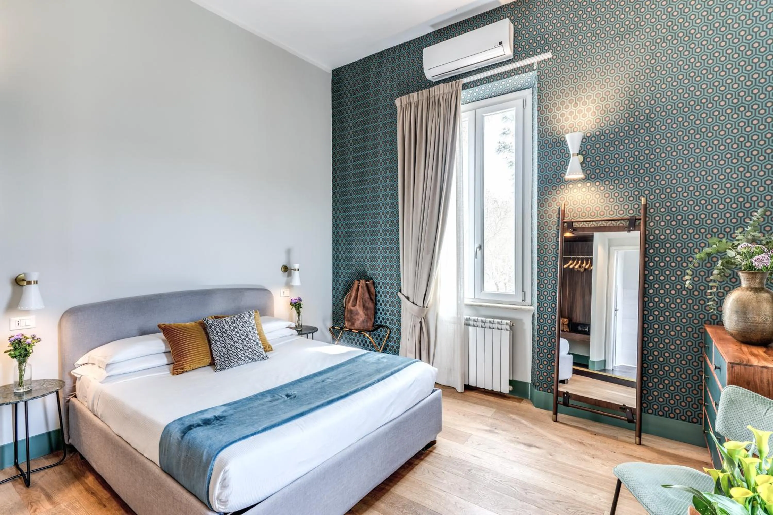 Bed in Tree Charme Trilussa