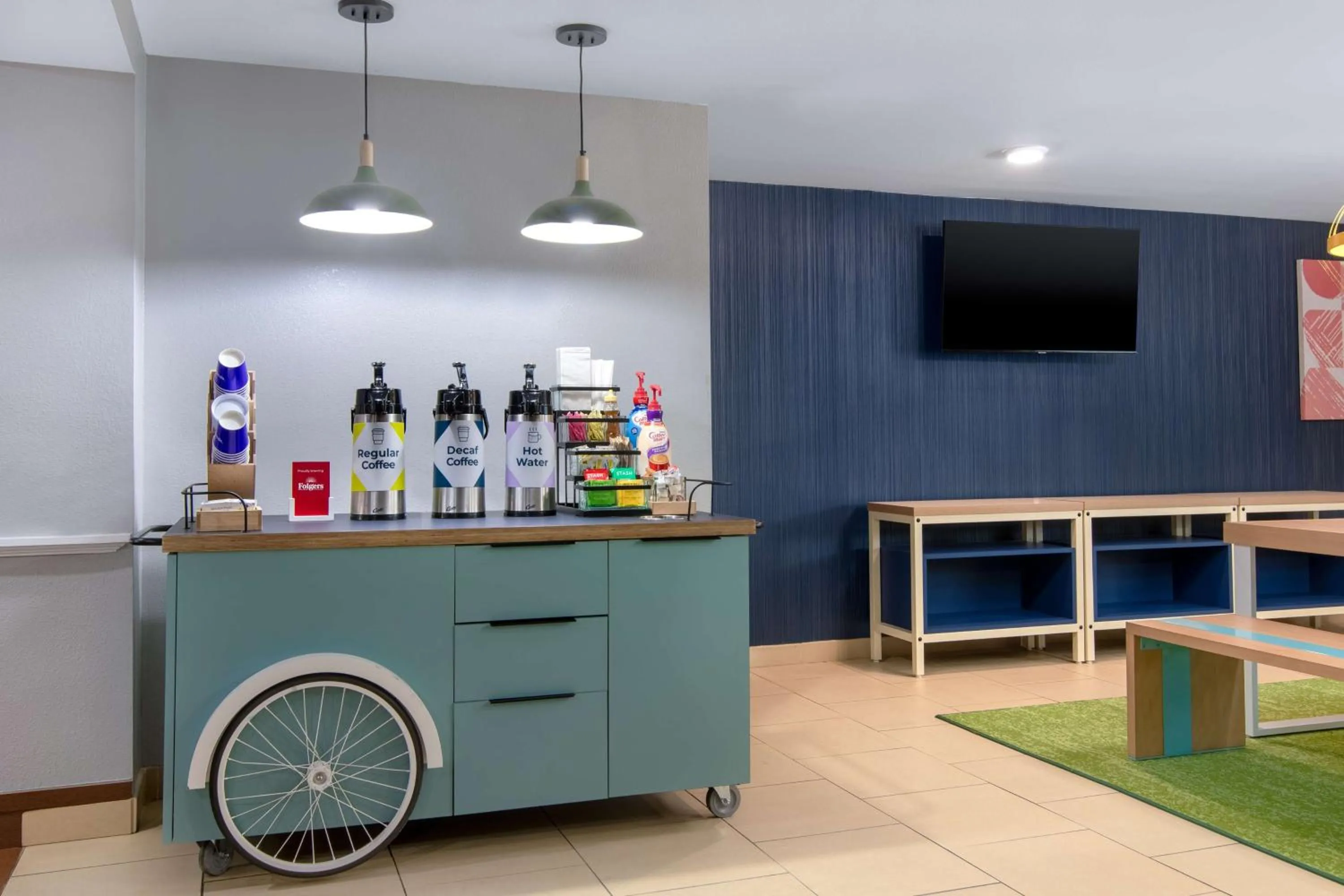 Dining area in Spark by Hilton Montgomery EastChase