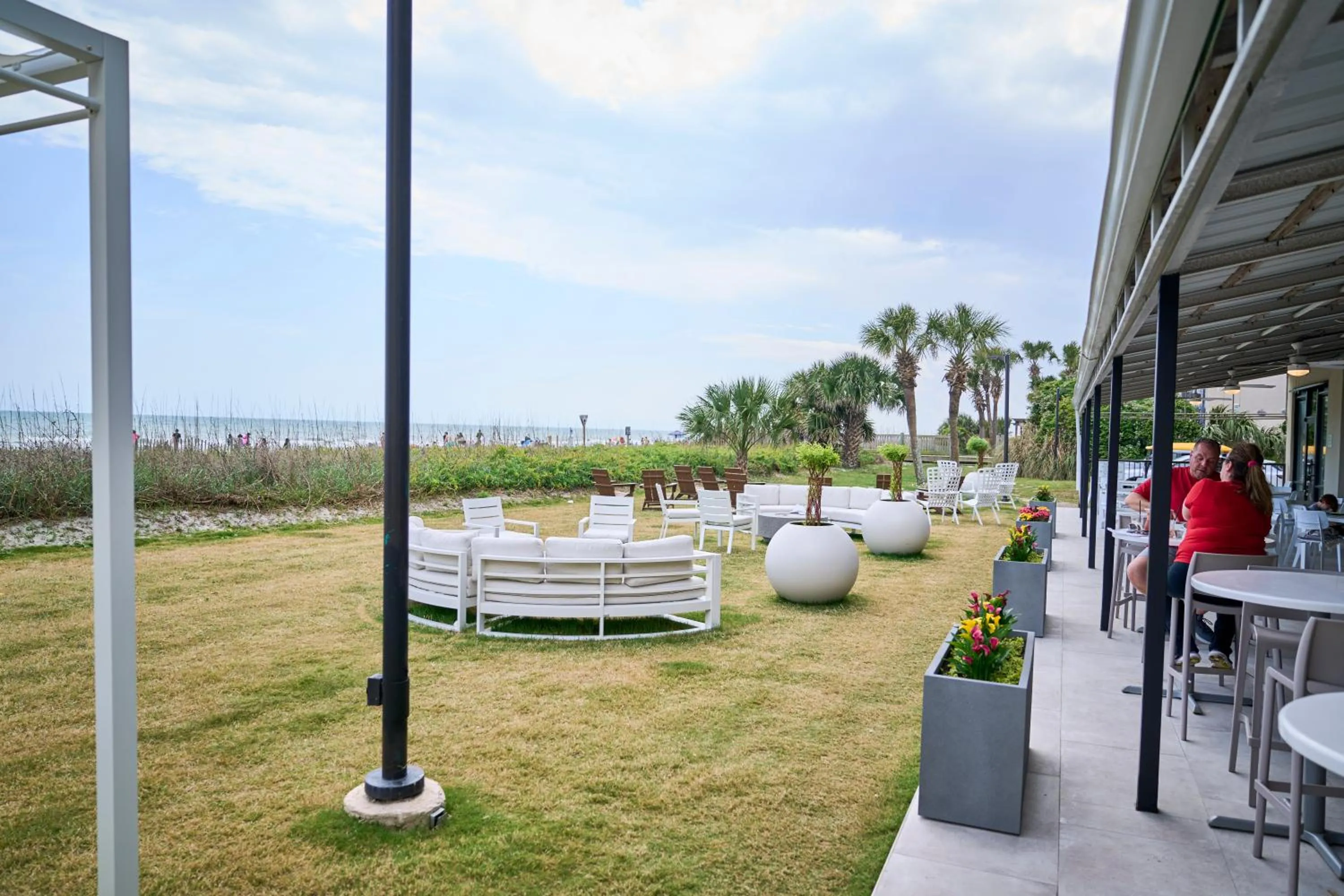 Dining area in North Shore Oceanfront Resort Hotel
