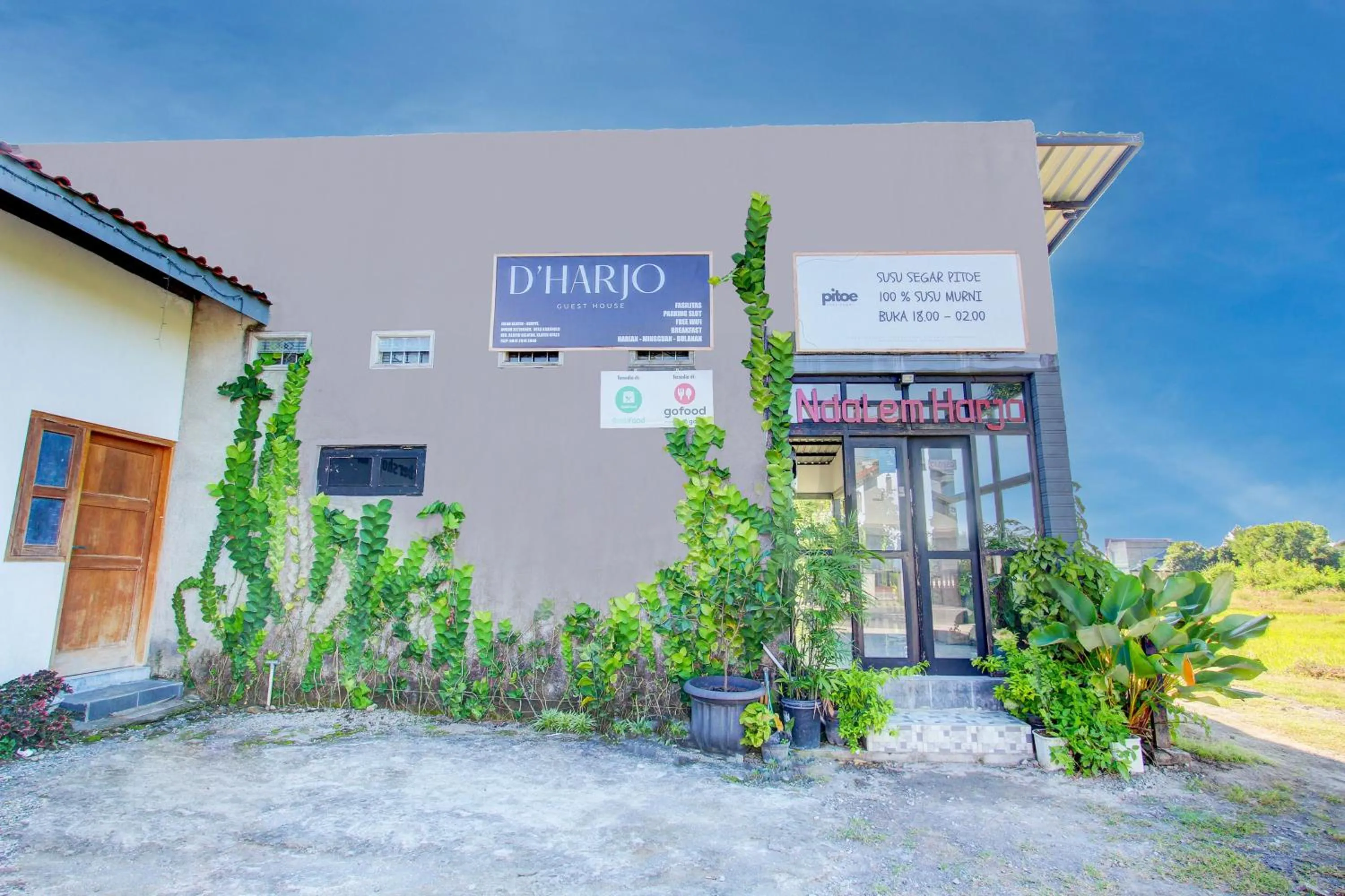 Facade/entrance in Hotel O D'harjo Guesthouse