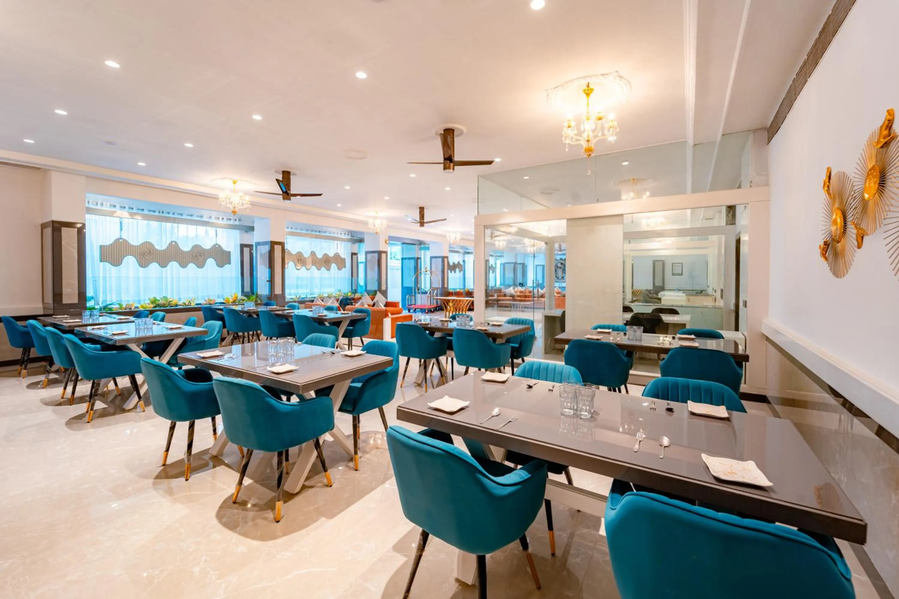 Restaurant/places to eat in Treebo Premium Omni Residency