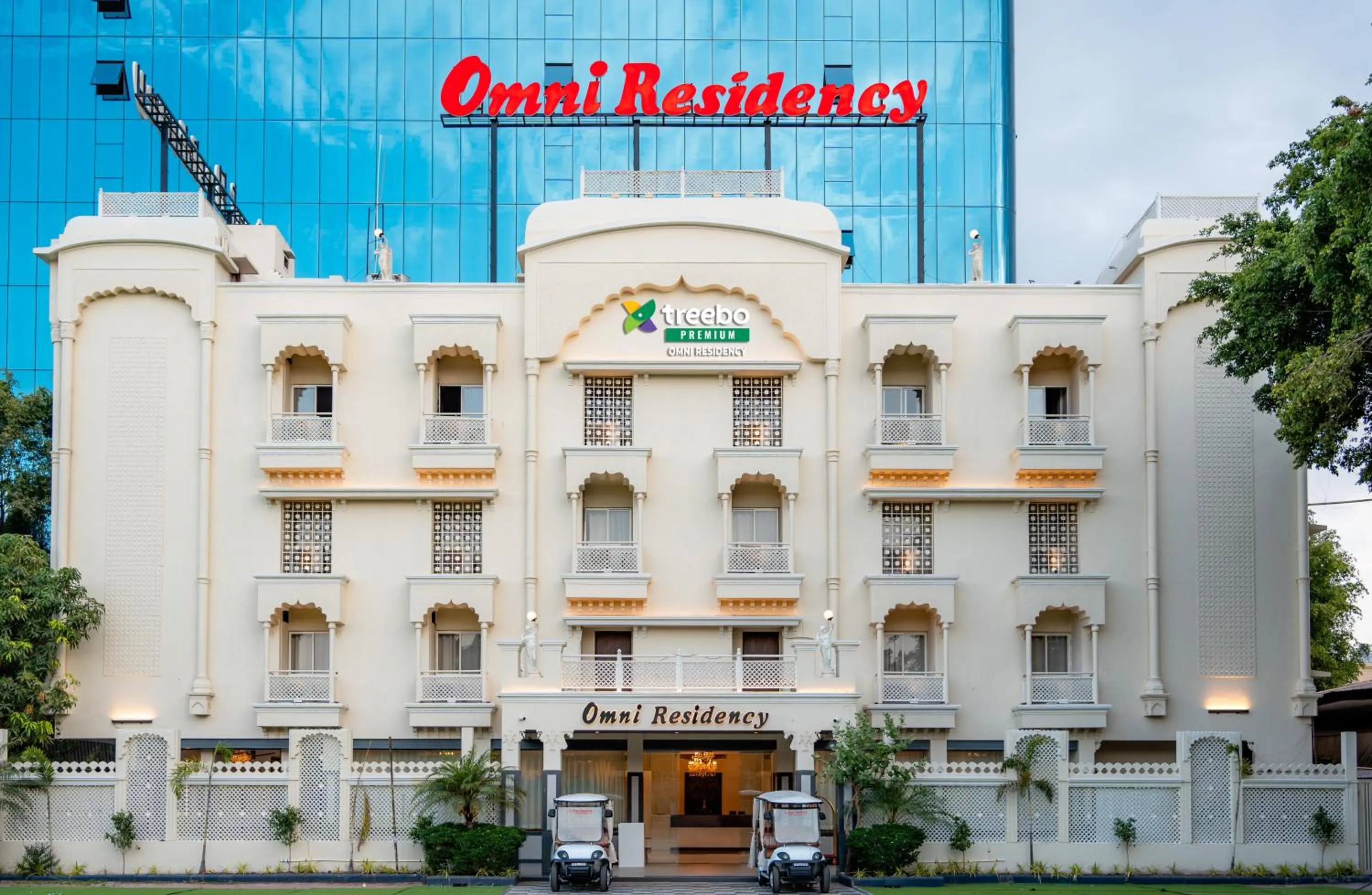 Facade/entrance in Treebo Premium Omni Residency