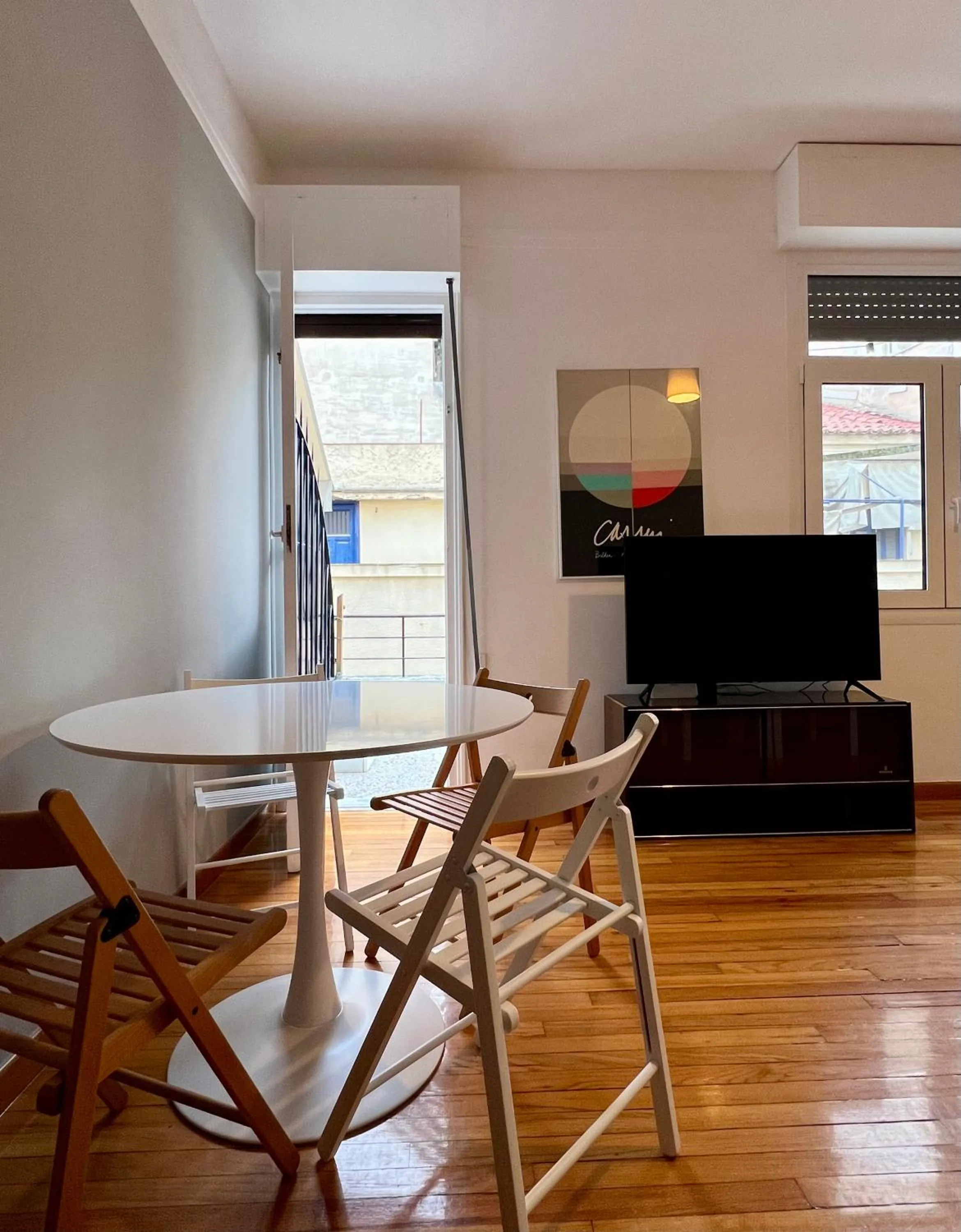 Mosaikon Guesthouses #Miltiadou Str