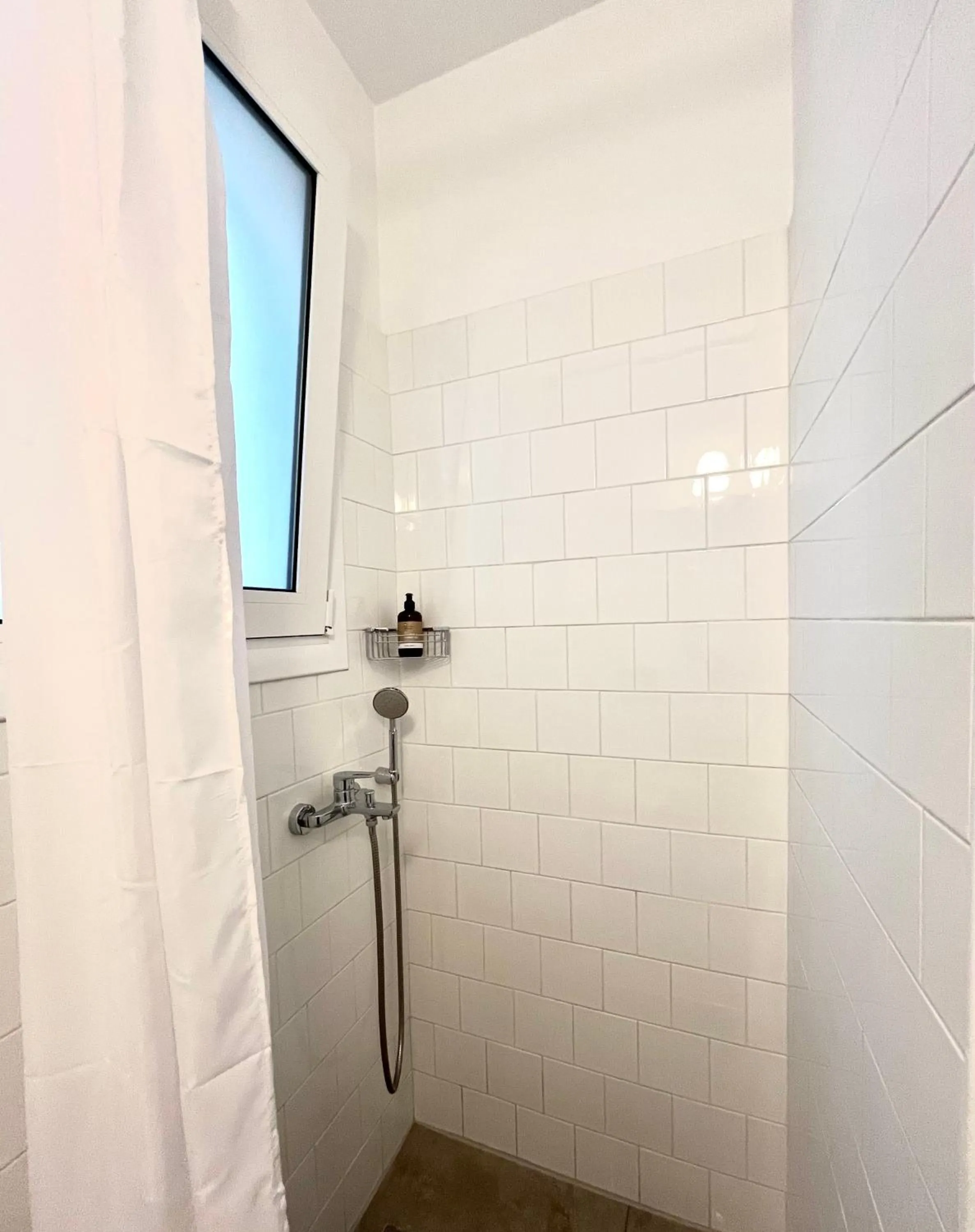 Mosaikon Guesthouses #Miltiadou Str