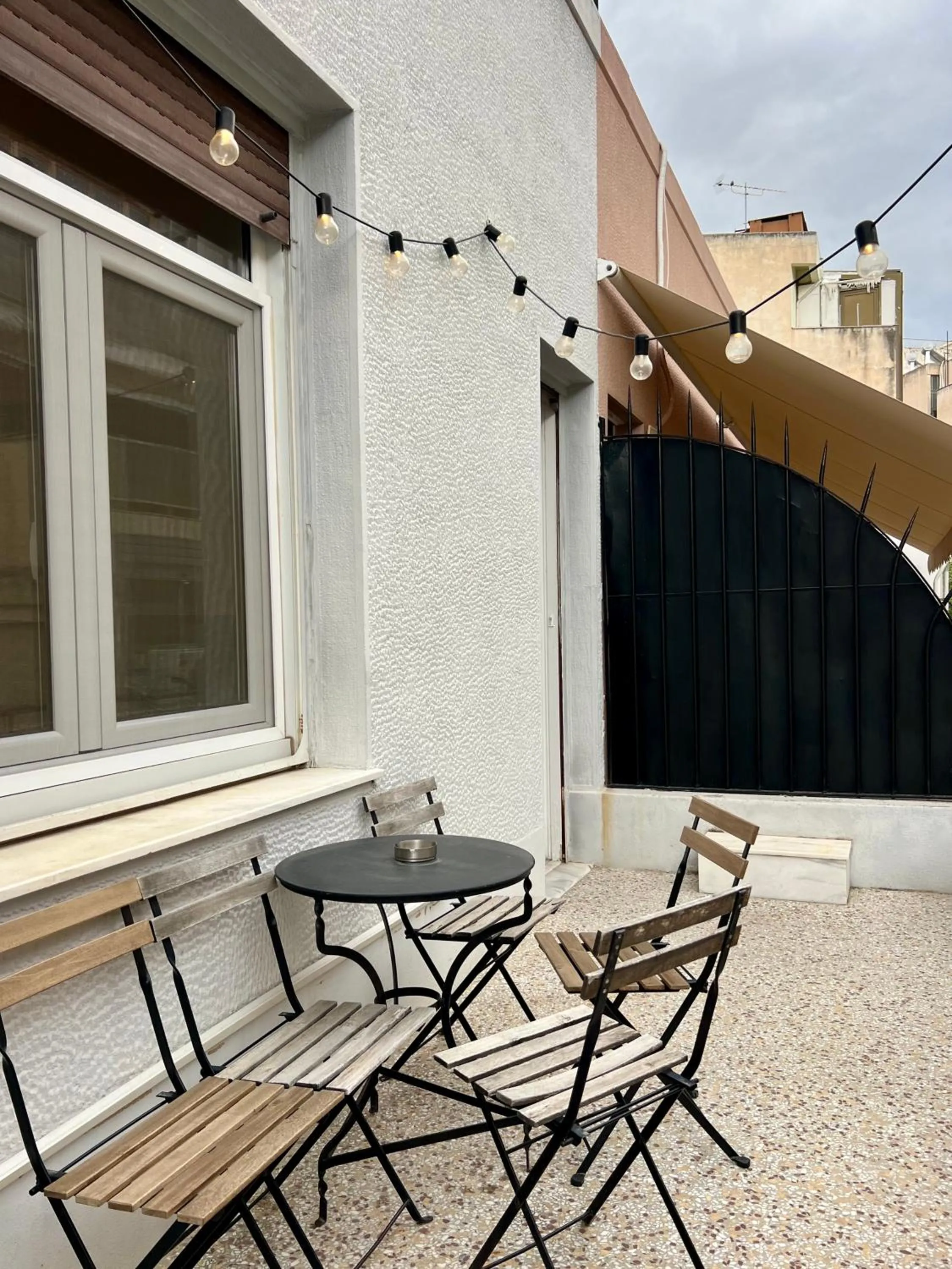 Mosaikon Guesthouses #Miltiadou Str
