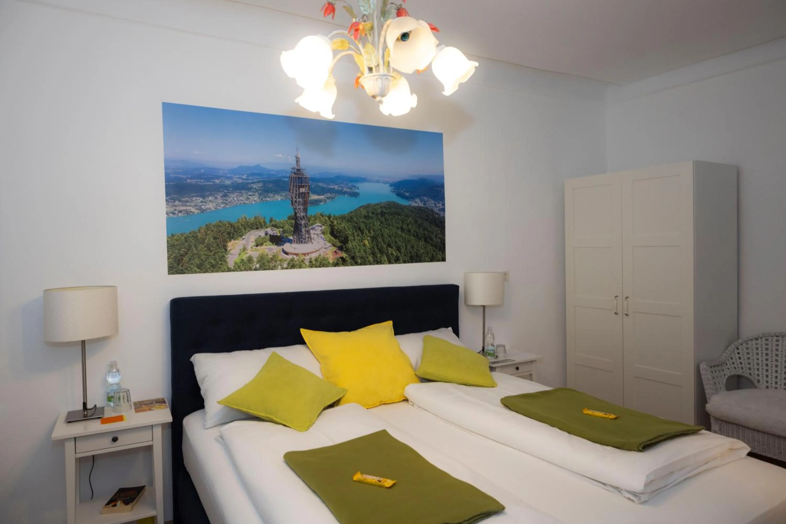 Bed in Cityhotel am Domplatz Self-CheckIn