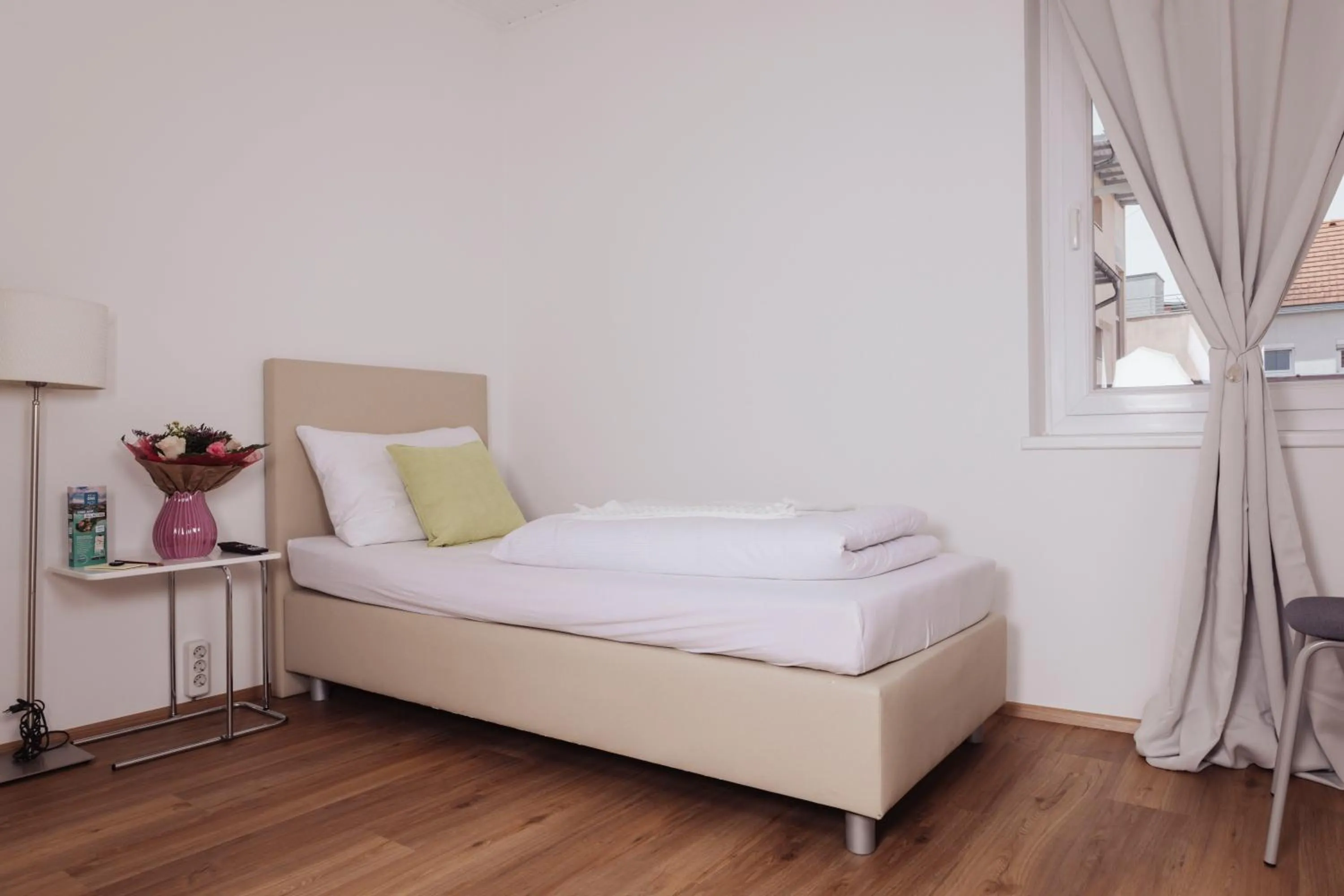 Bed in Cityhotel am Domplatz Self-CheckIn