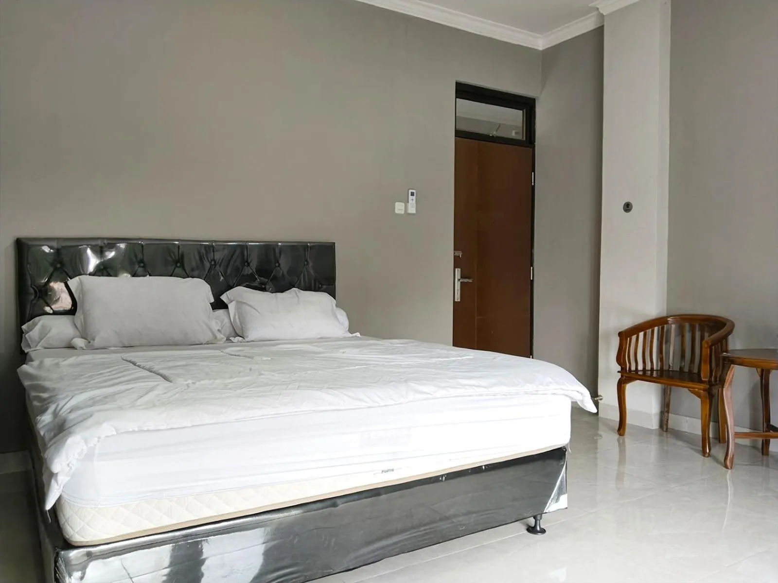 Bed in Roemah Tebet
